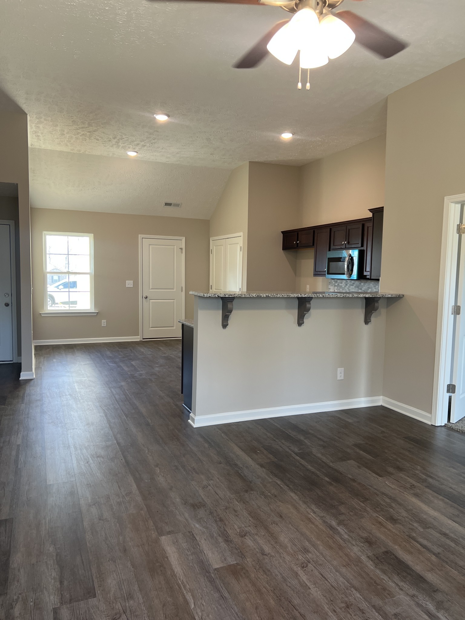 147 Timber Circle Property Photo 4