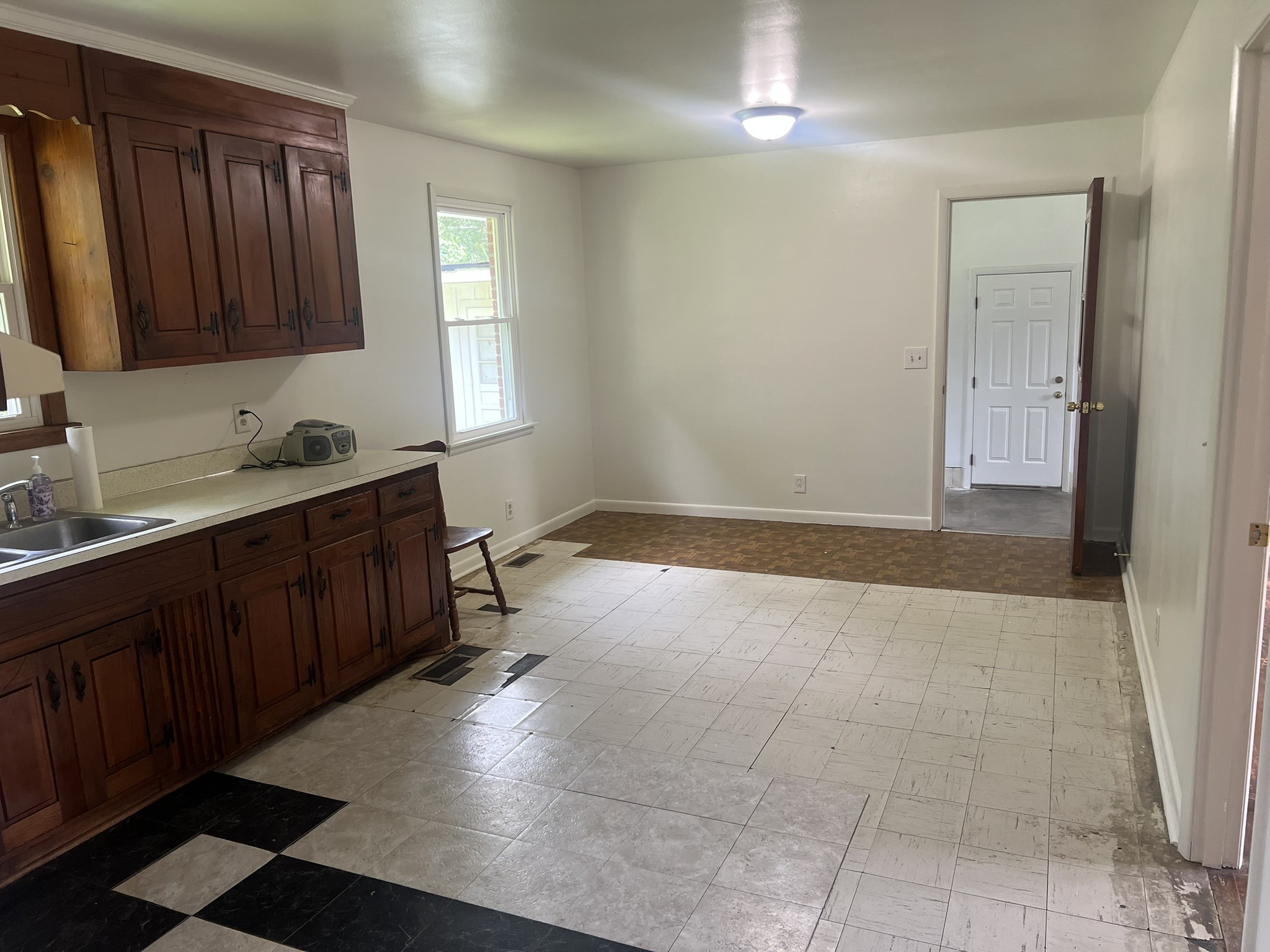 134 Campbell Pl Property Photo 14