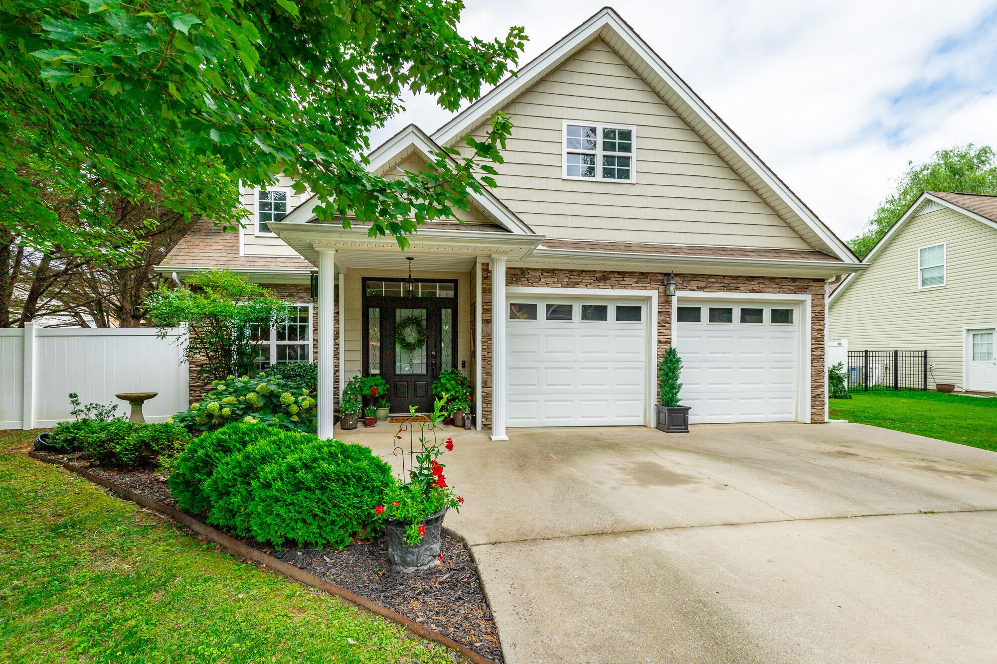 2311 Waterhaven Drive Property Photo 1