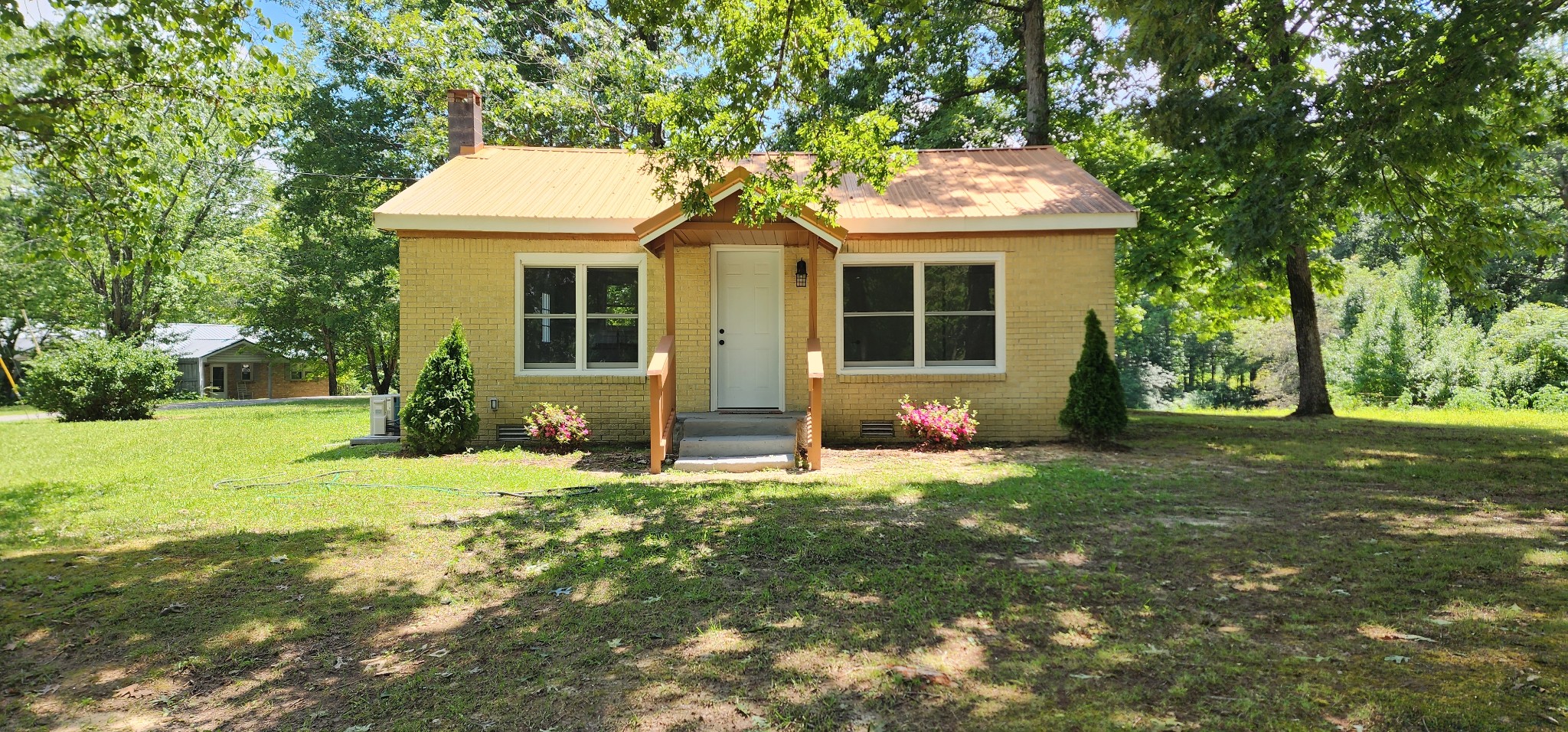 114 57th Ave Property Photo 1