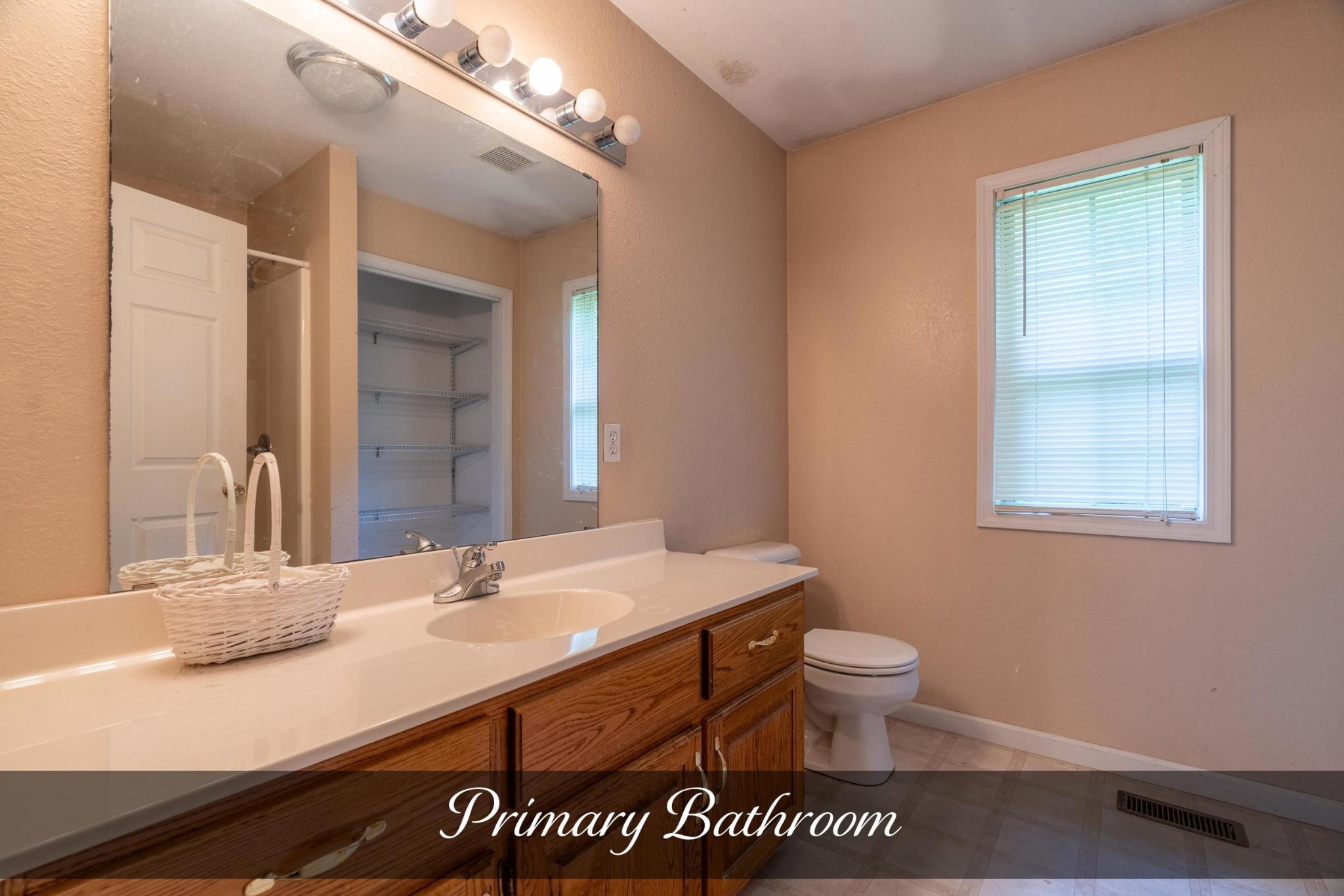3015 Muskogee Ln Property Photo 13