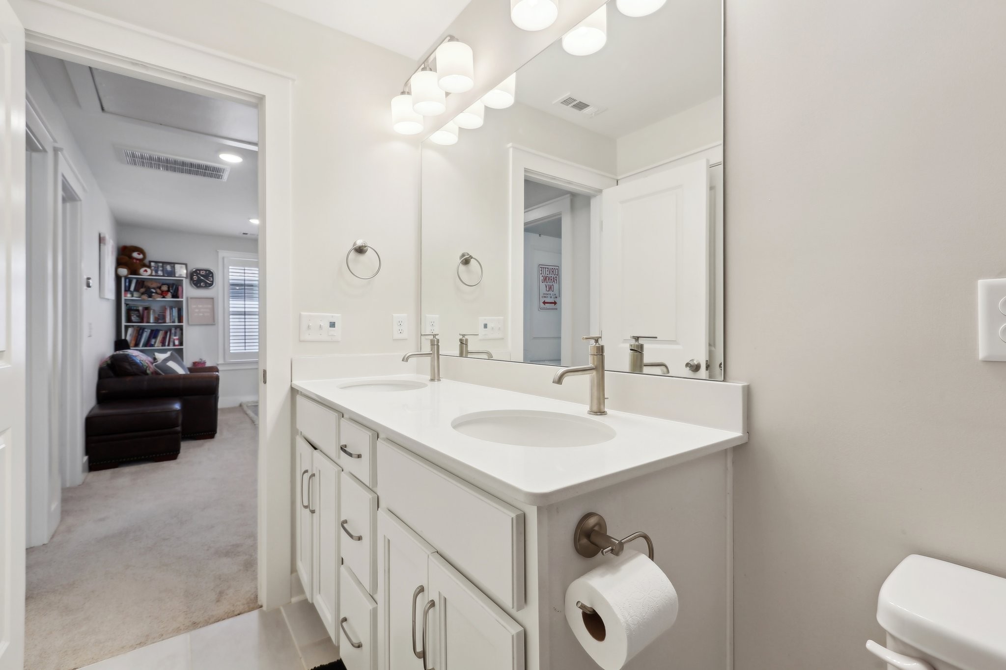 3617 Anthony Ave Property Photo 44