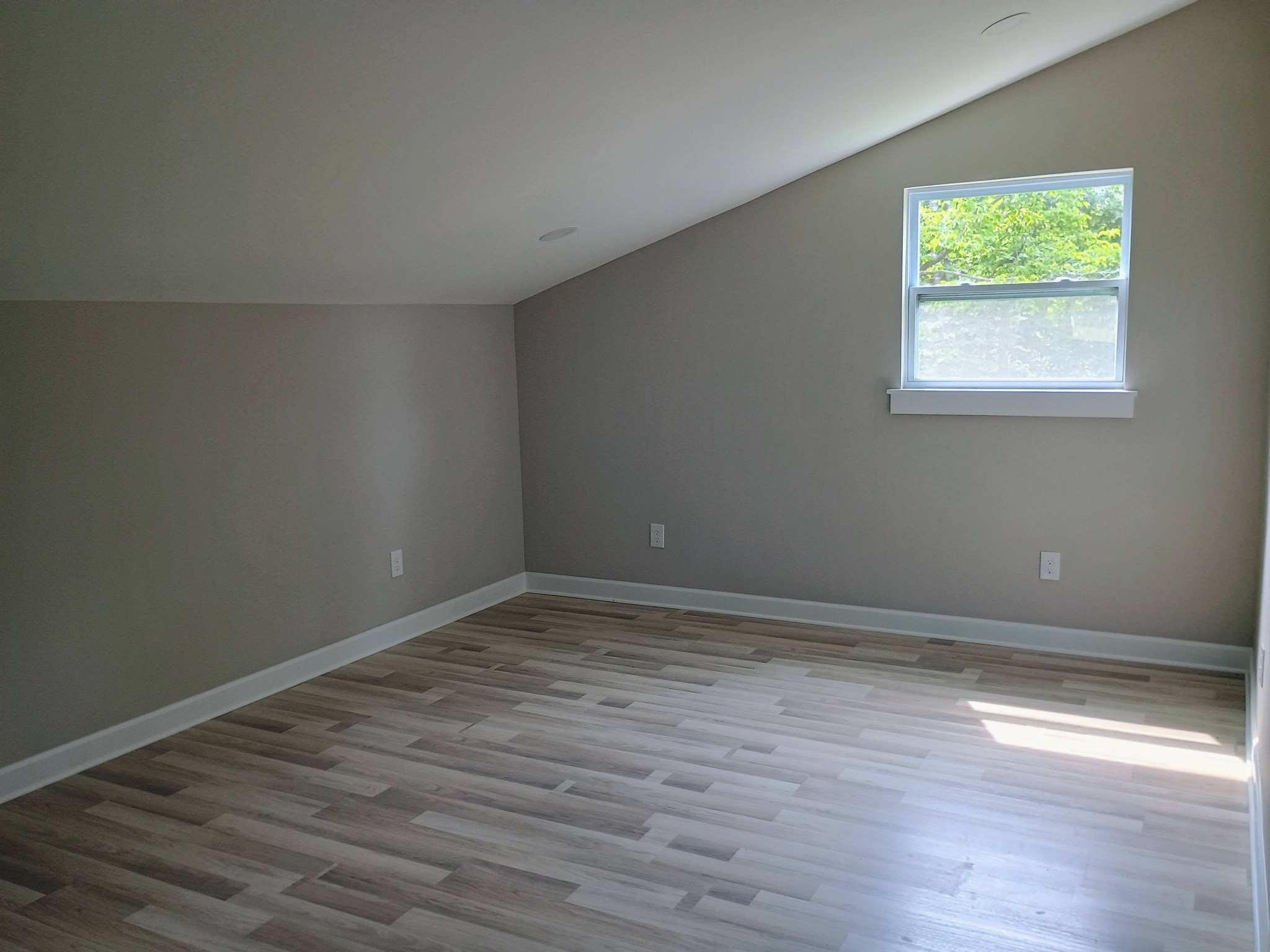 657 Chaffin Rd Property Photo 11