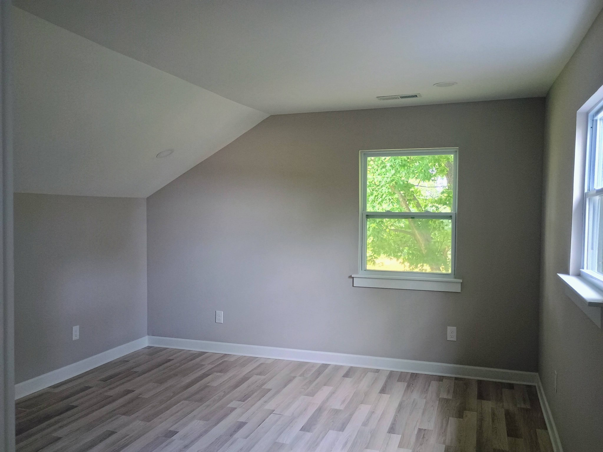 657 Chaffin Rd Property Photo 12