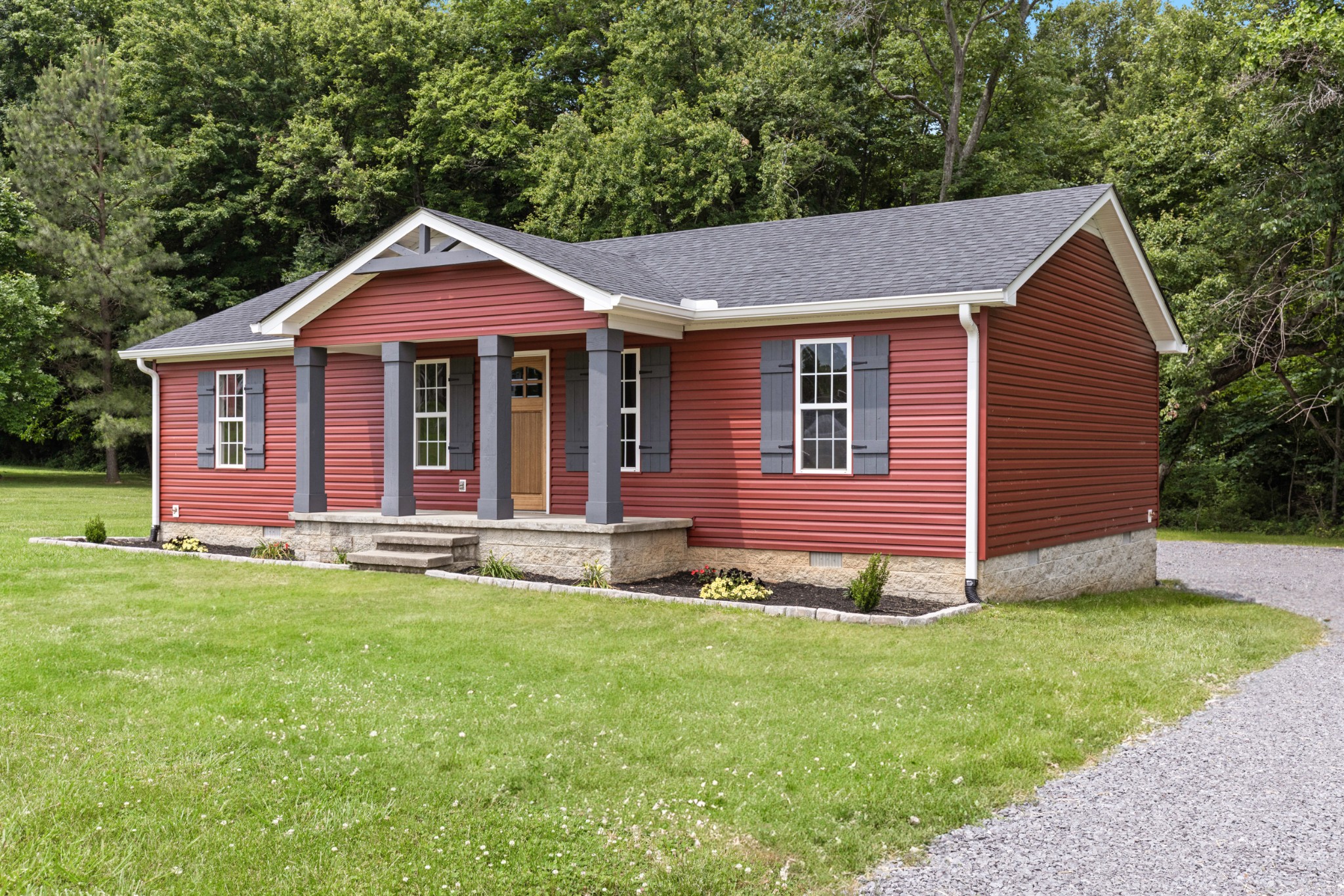 42 Buck Ln Property Photo 3