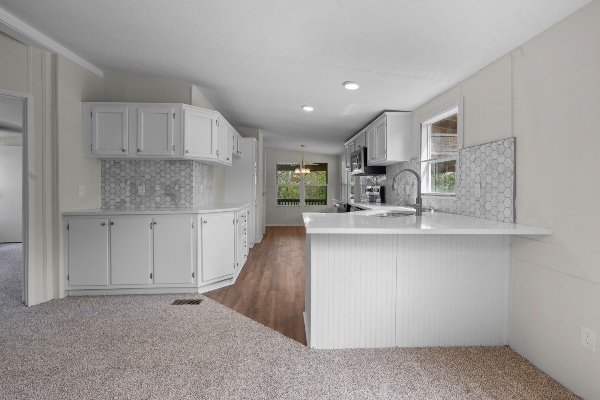 405 Briarwood Rd Property Photo 10
