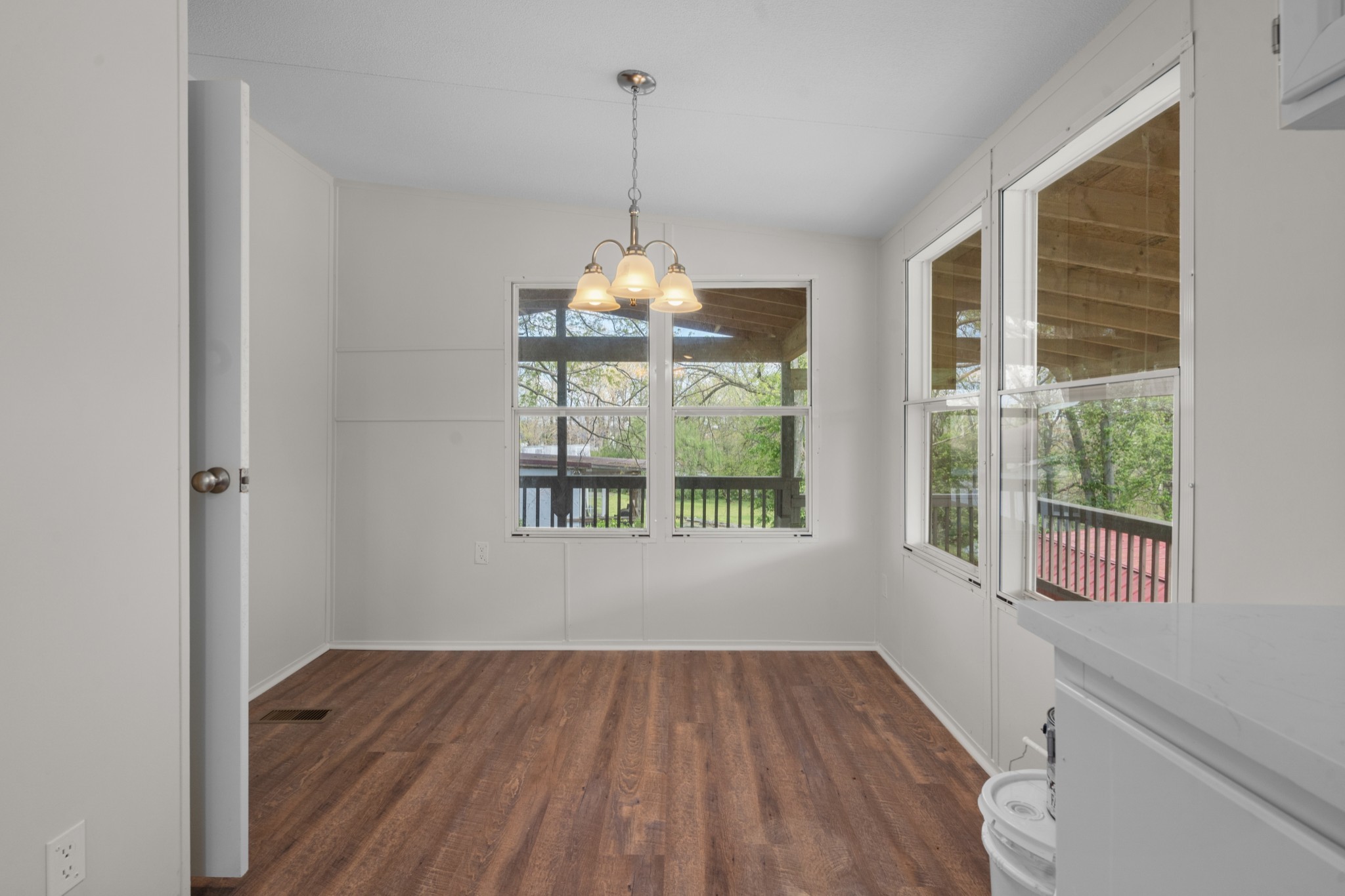 405 Briarwood Rd Property Photo 13