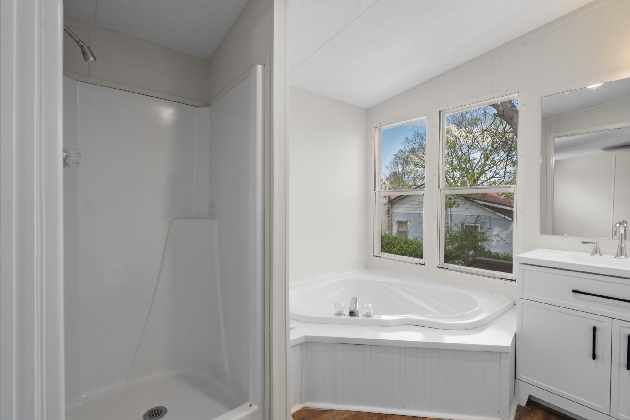 405 Briarwood Rd Property Photo 21