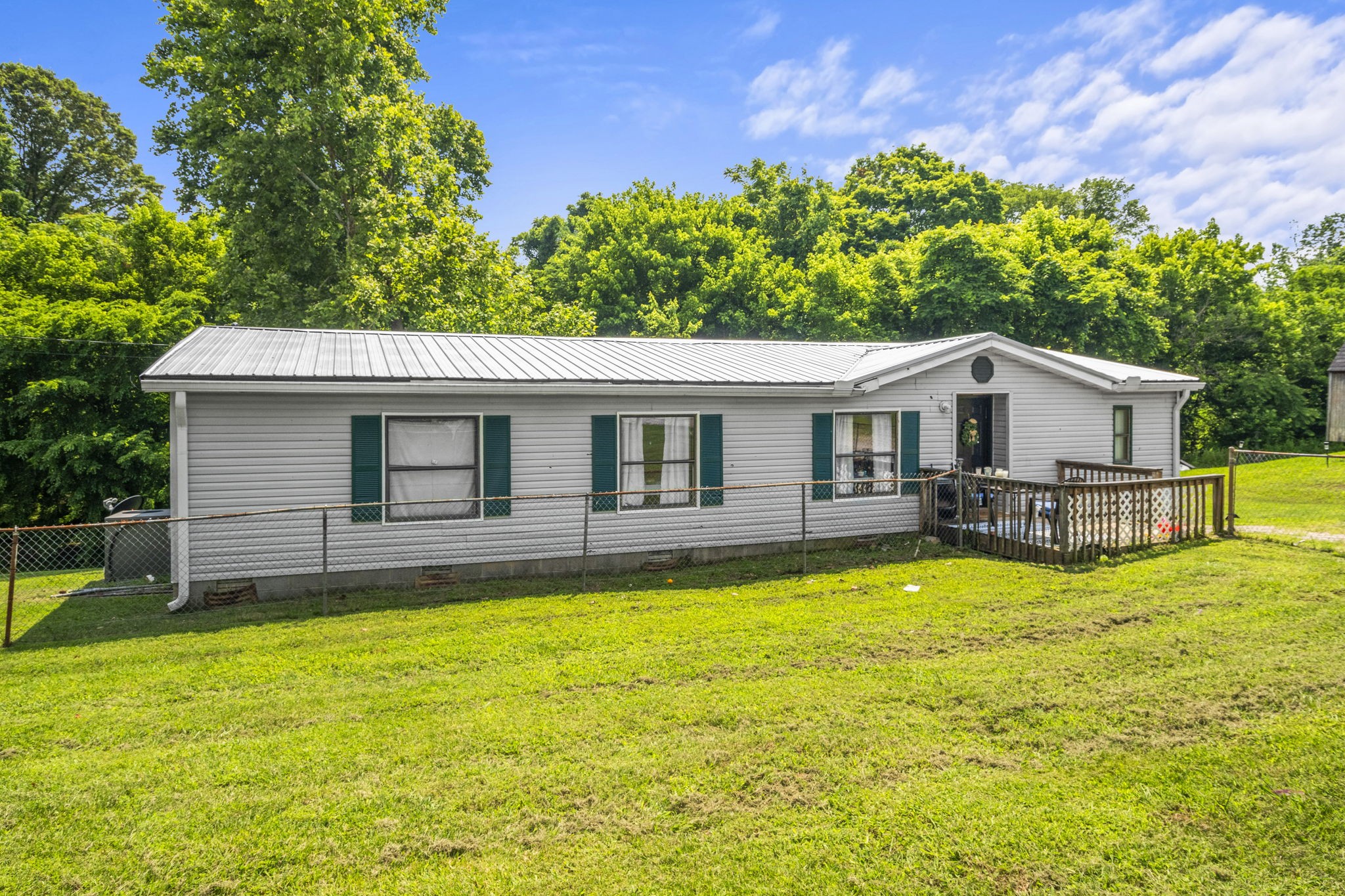 1189 Leo Baker Rd Property Photo 3