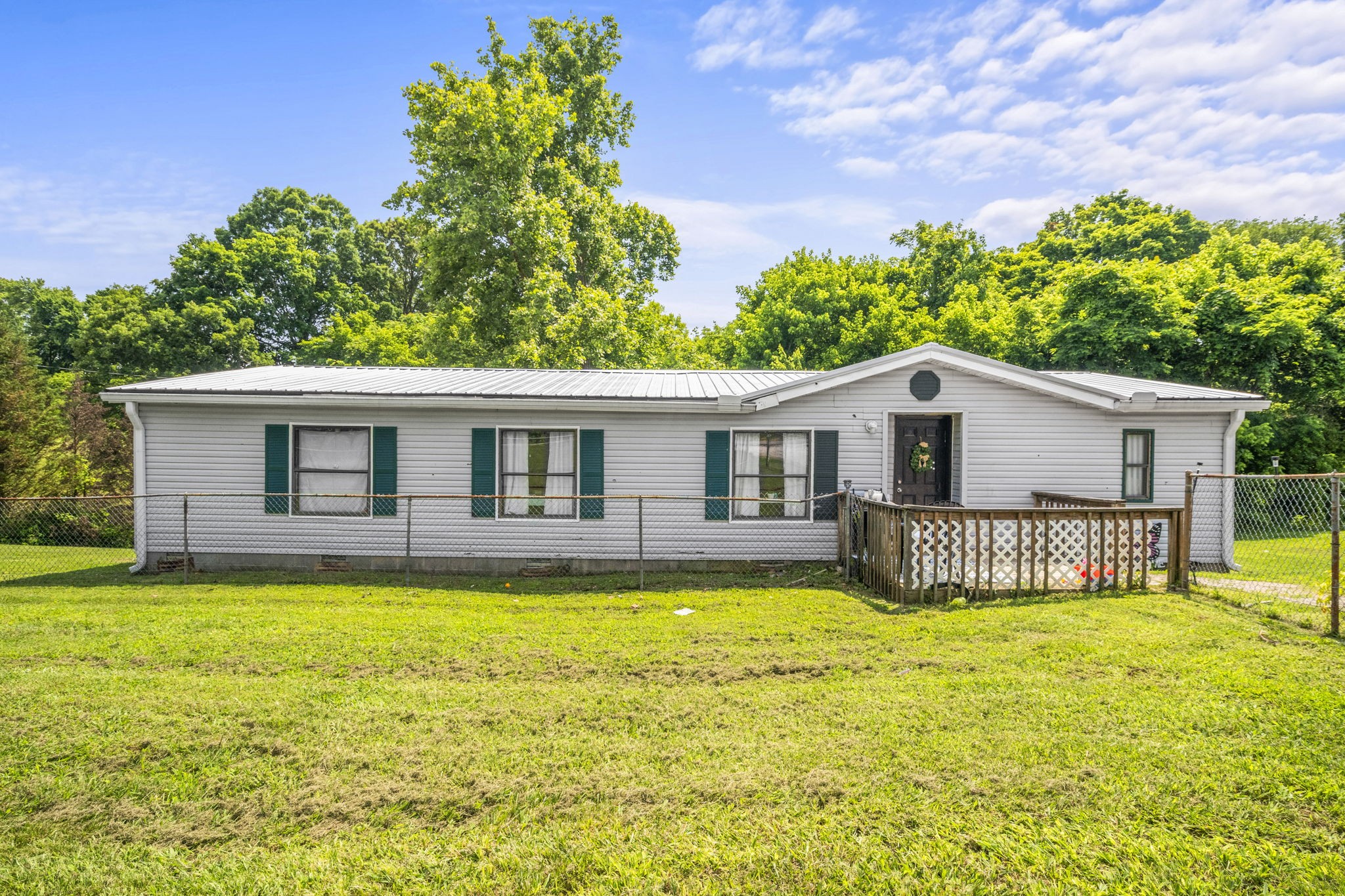 1189 Leo Baker Rd Property Photo 4