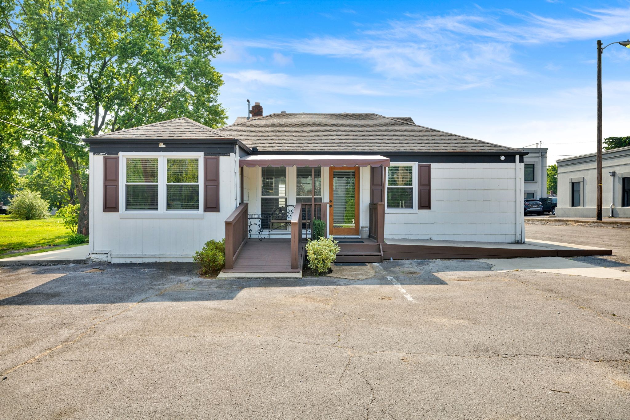 2818 Bransford Ave Property Photo 1