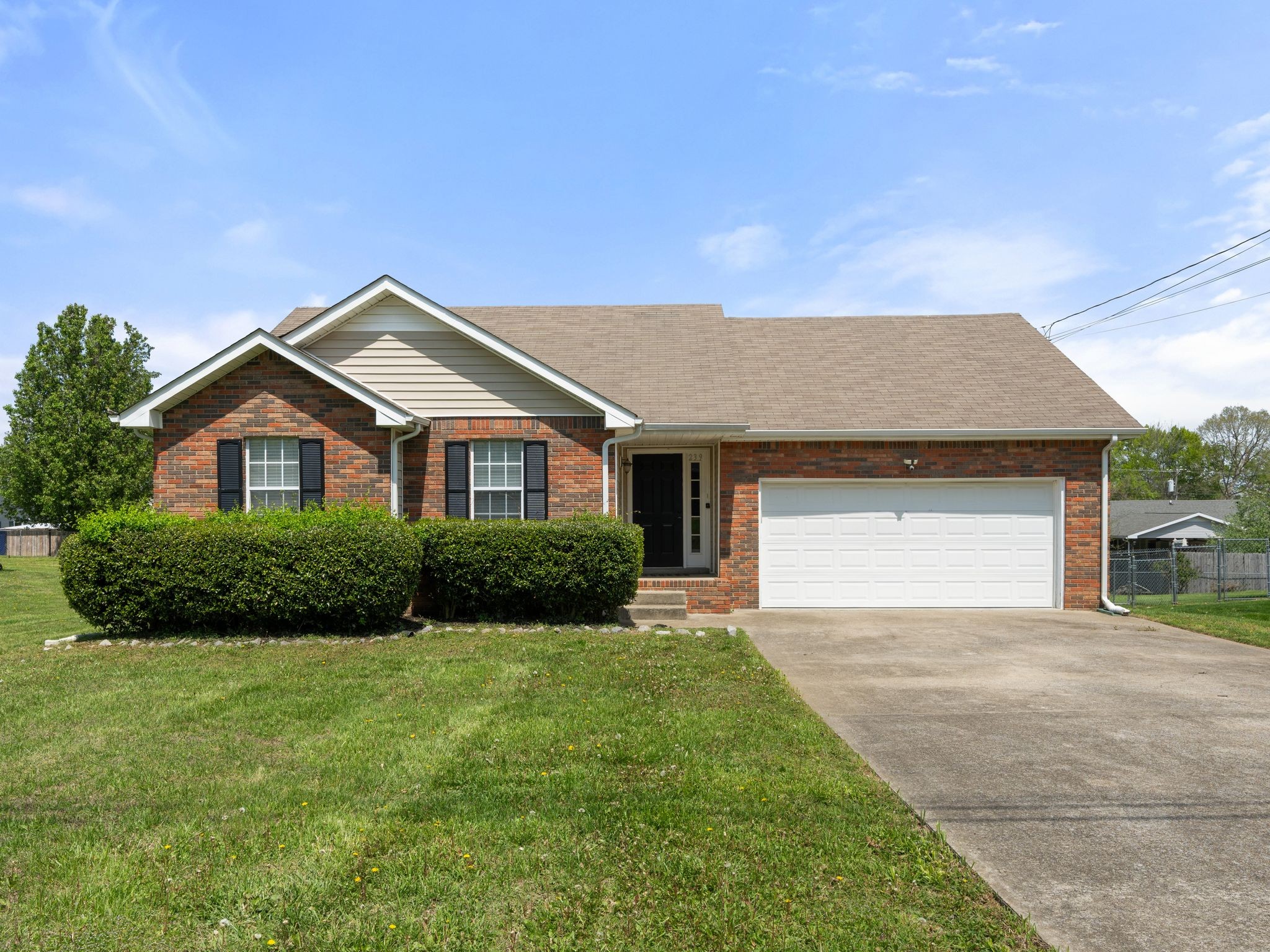 239 Moncrest Dr Property Photo 1
