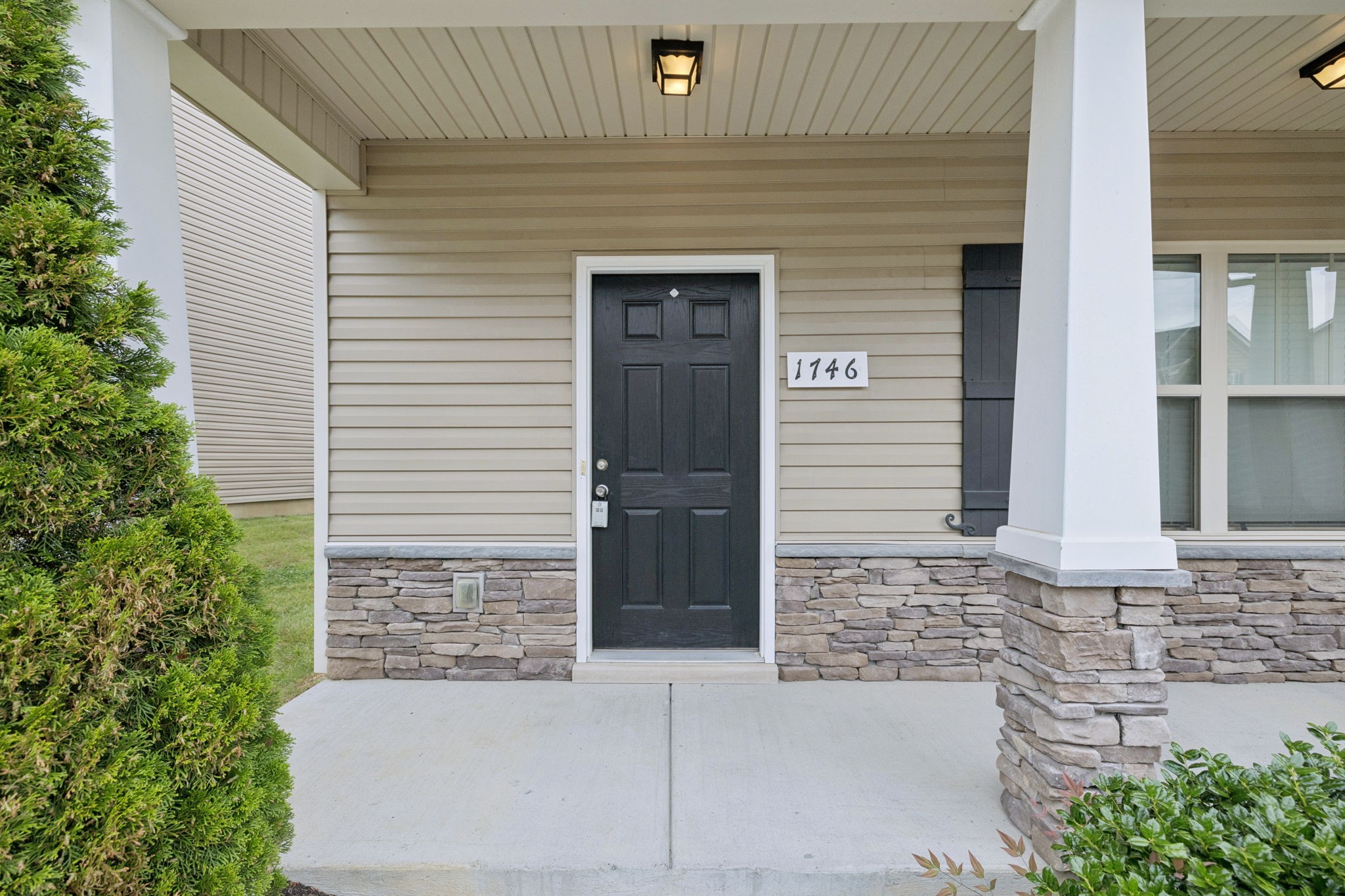 1746 Sprucedale Dr Property Photo 19
