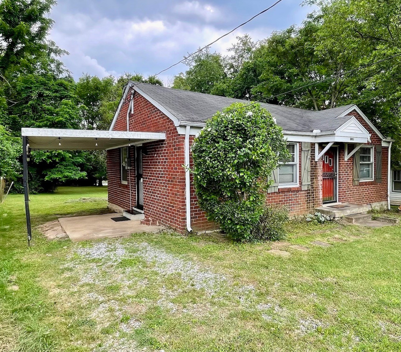 1326 McAlpine Ave Property Photo 1