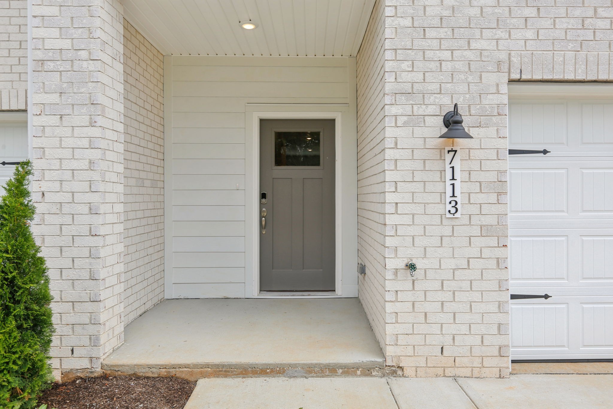 7113 Cedarcrest Lane Property Photo 4