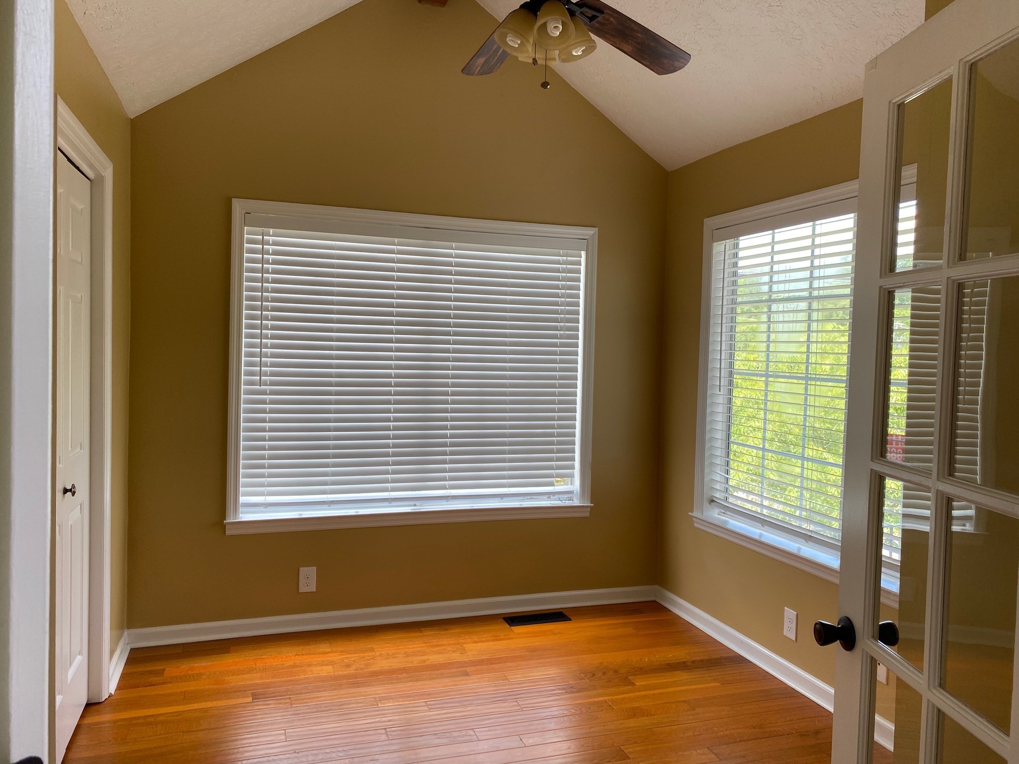 129 Cherry Hill Dr Property Photo 3