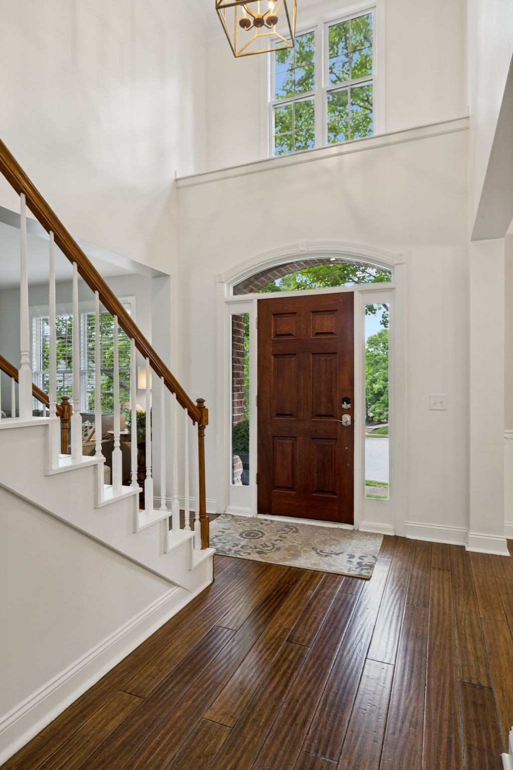 408 Twickenham Pl Property Photo 5