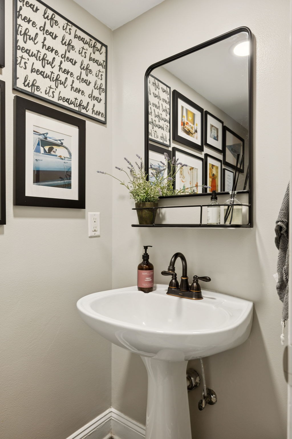 408 Twickenham Pl Property Photo 28