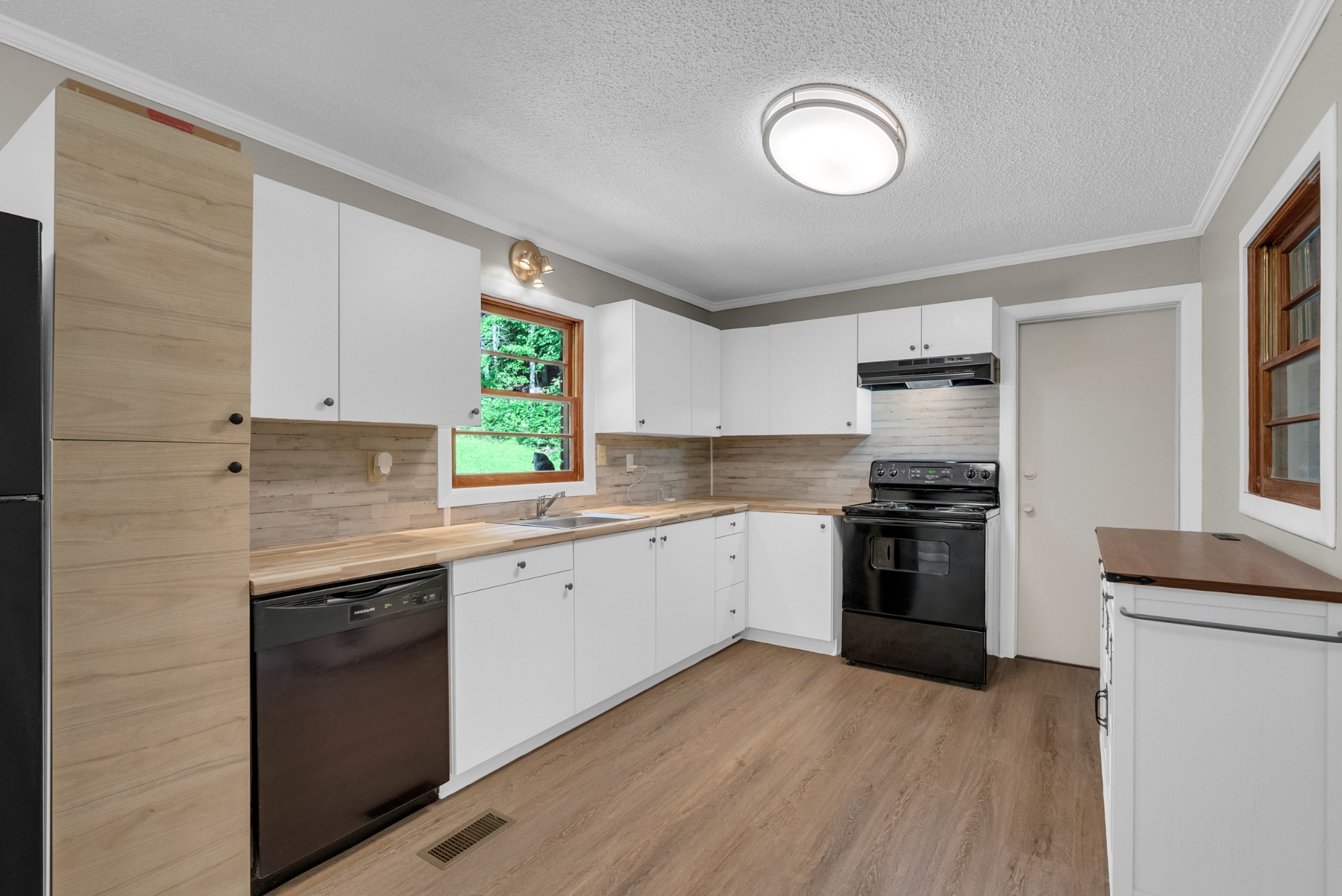 5595 Denmark Rd Property Photo 15