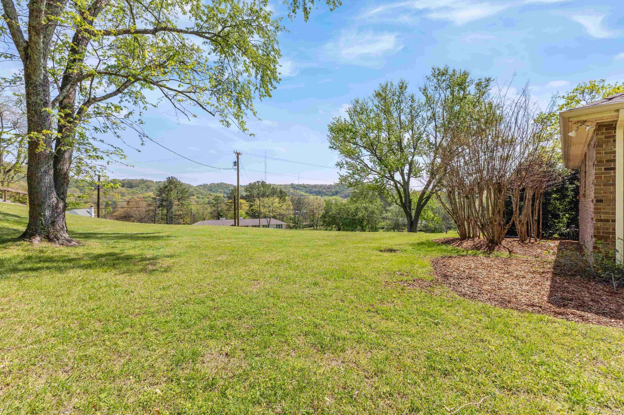 5899 E Ashland Dr Property Photo 20
