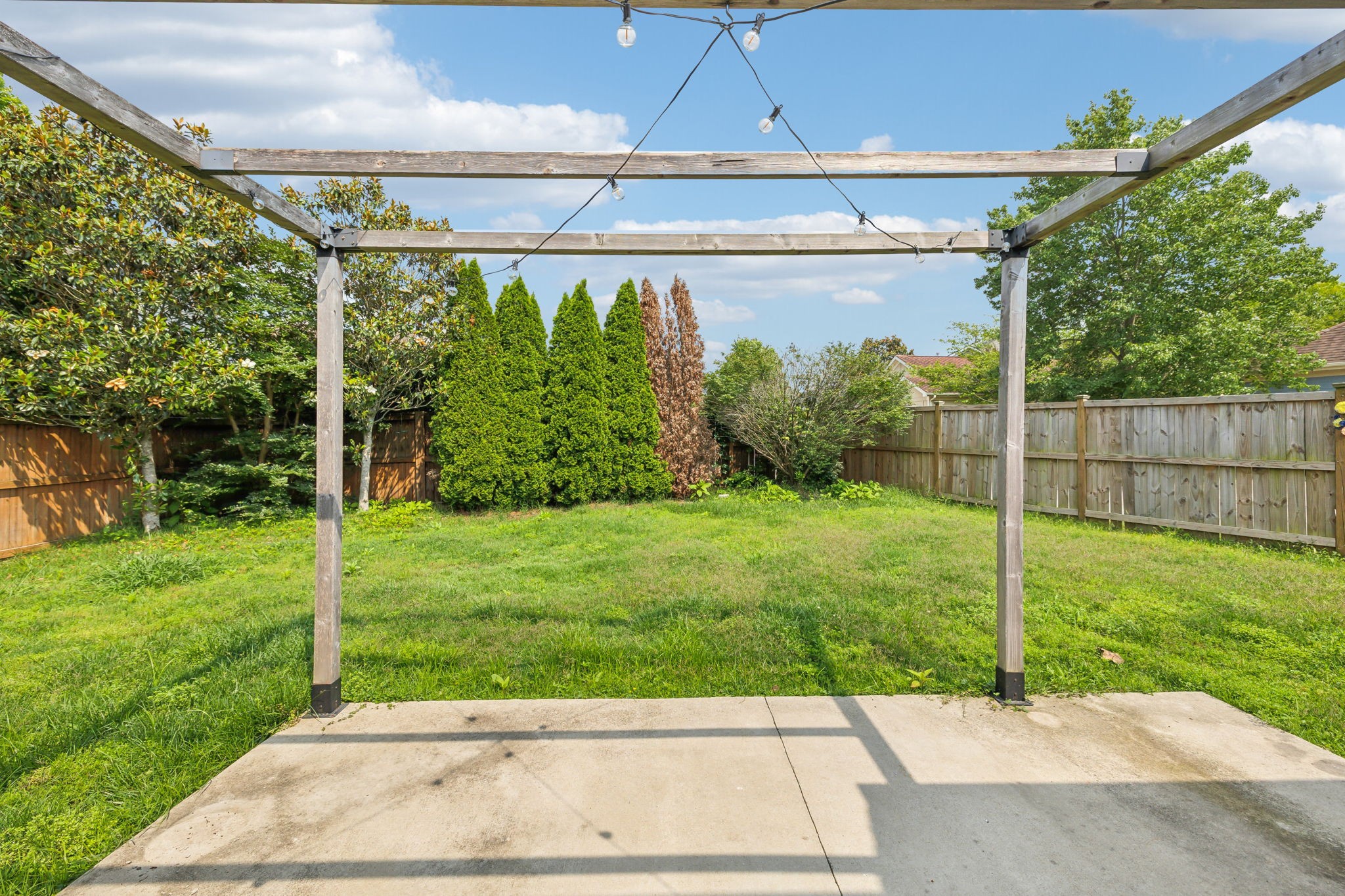 8404 Danbrook Dr Property Photo 10