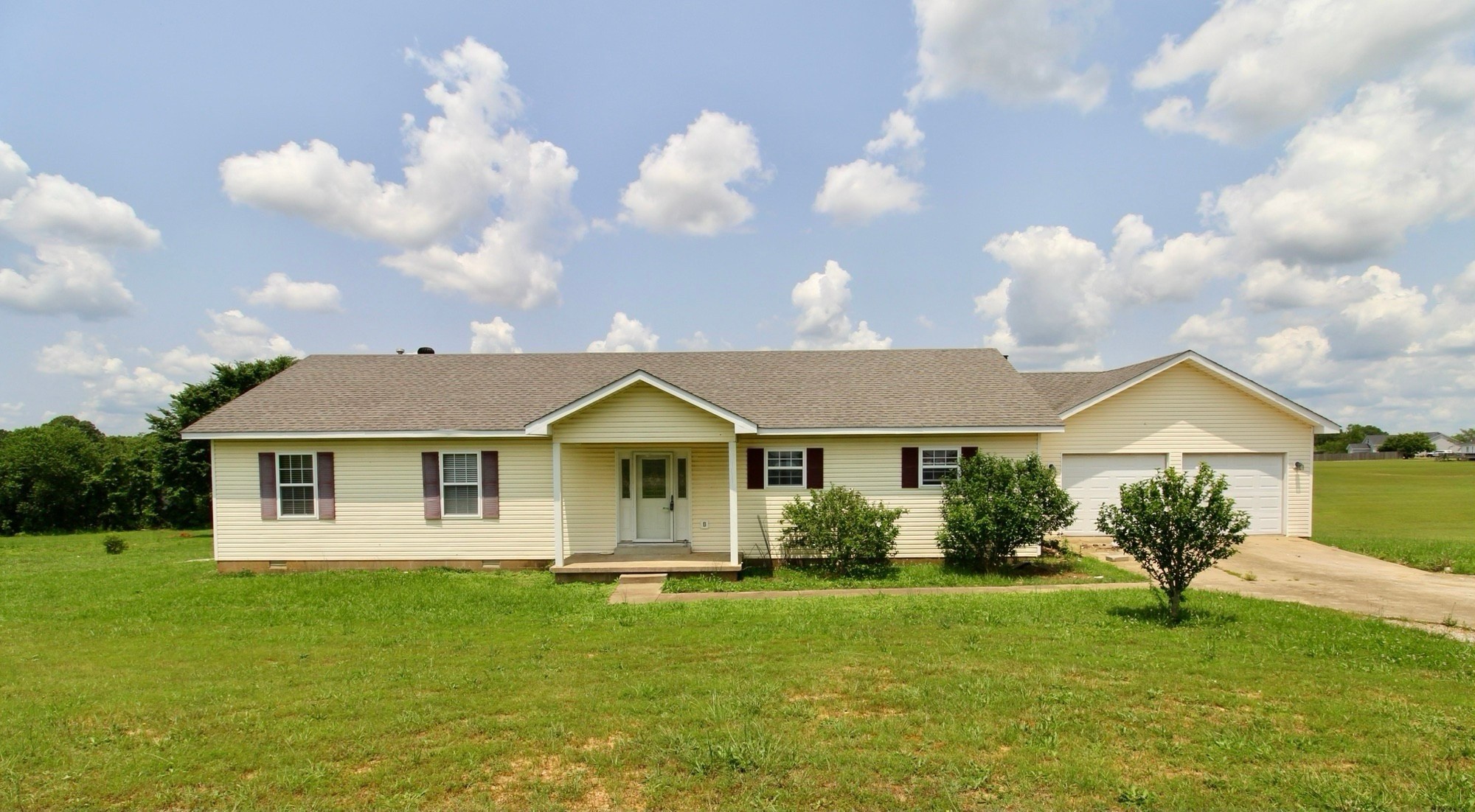 212 Southern Downs Dr