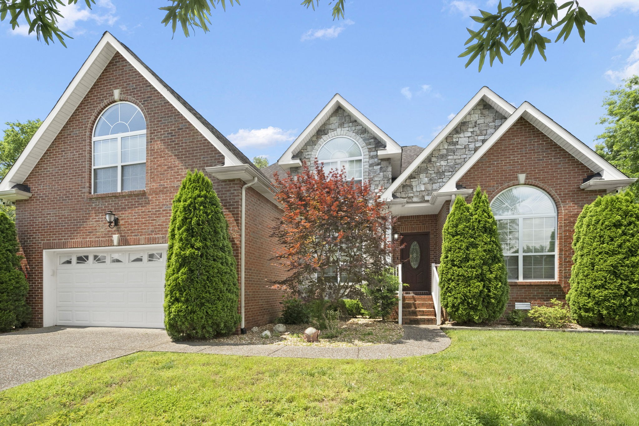 1245 Amherst Ct Property Photo 1