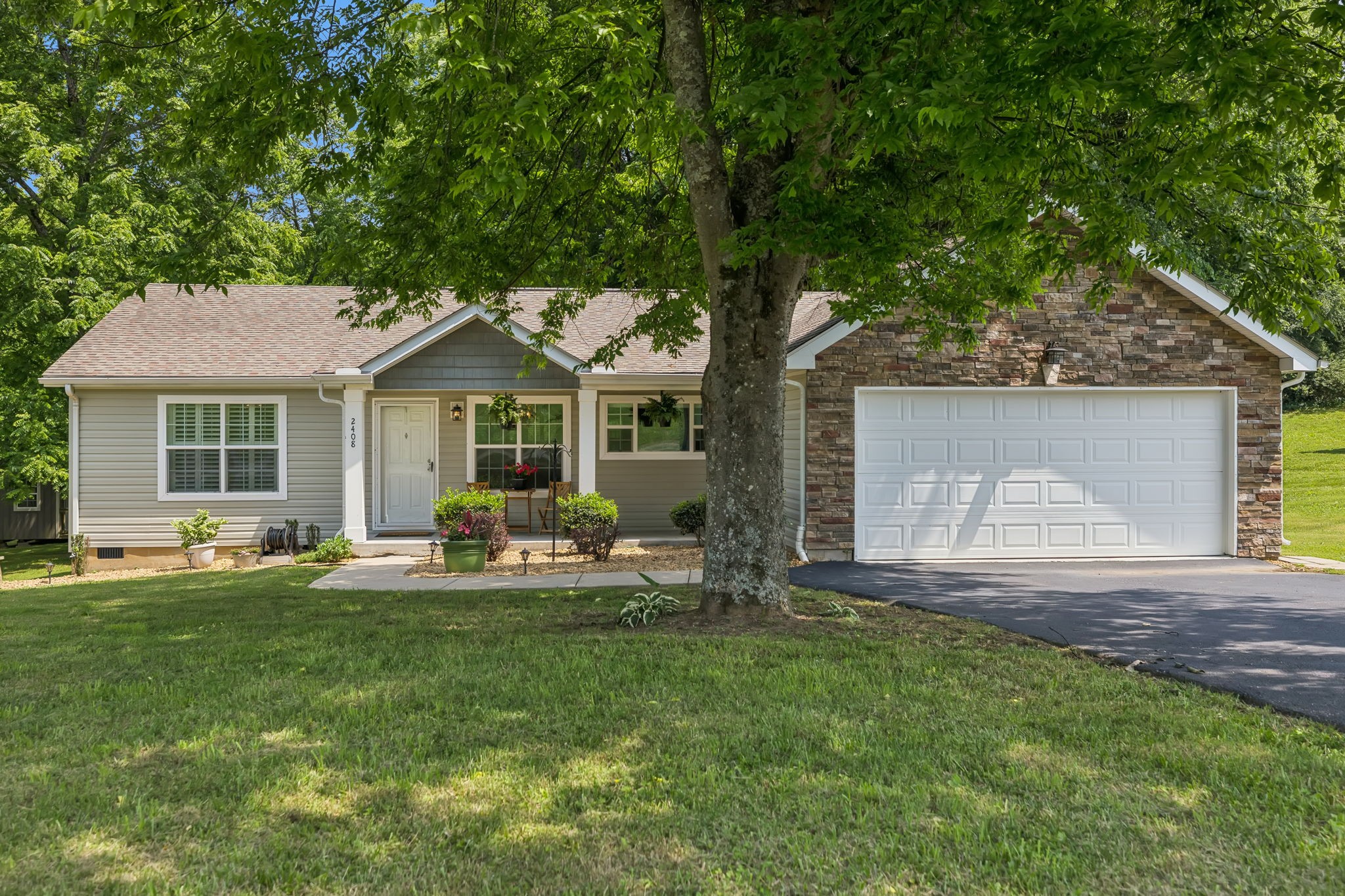2408 Cantor Way Property Photo 1