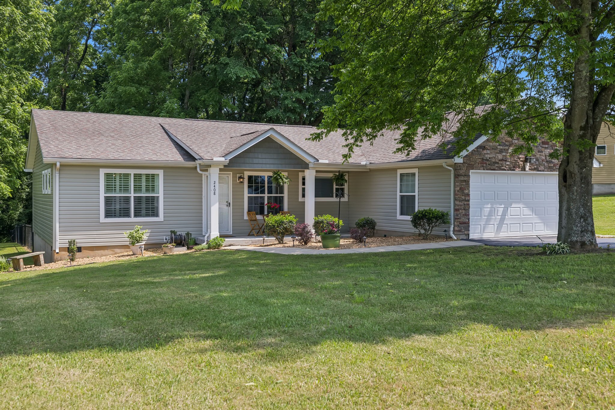 2408 Cantor Way Property Photo 2