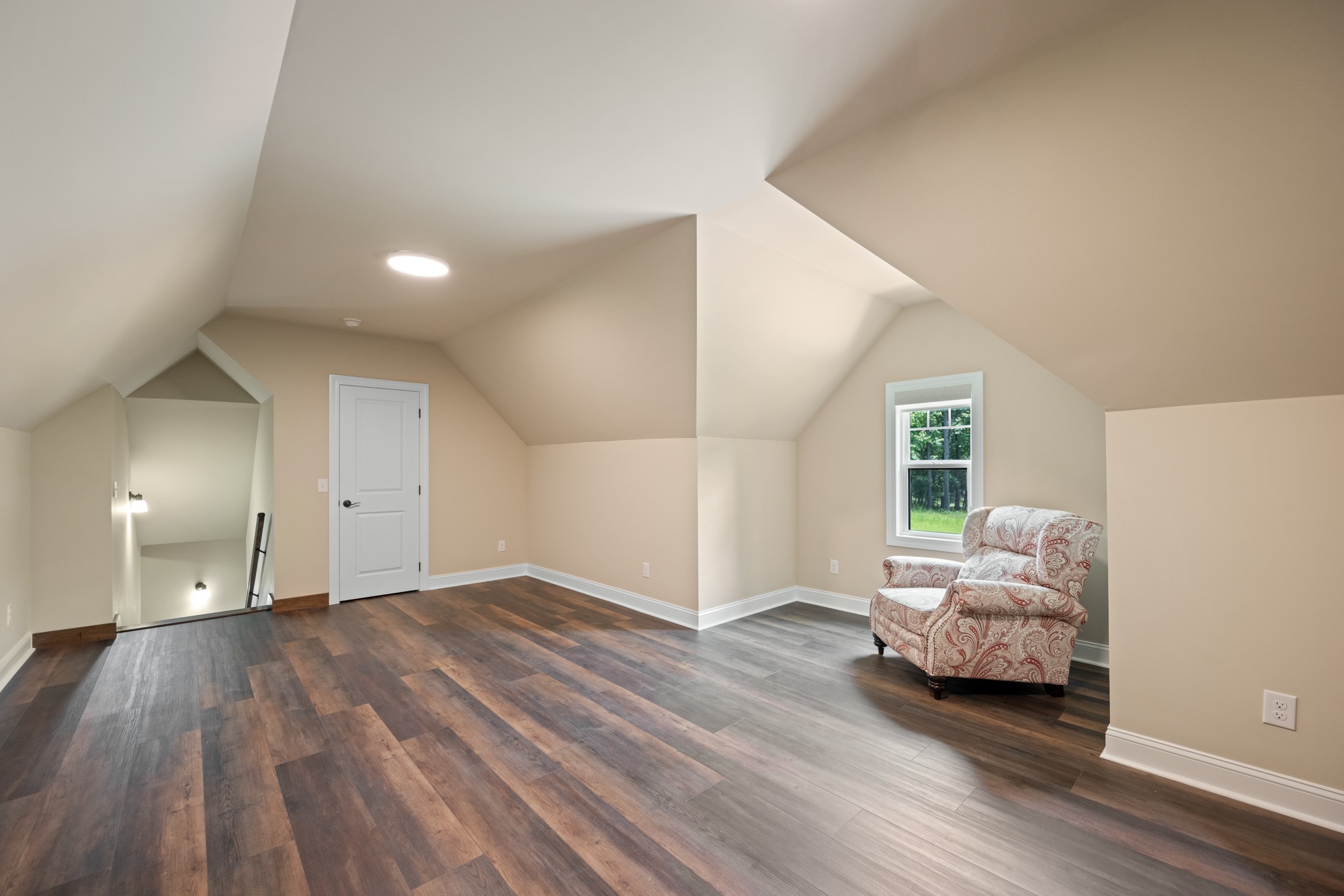 185 Stately Oak Dr Property Photo 35