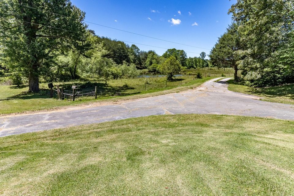 2216 Cove Hill Rd Property Photo 9