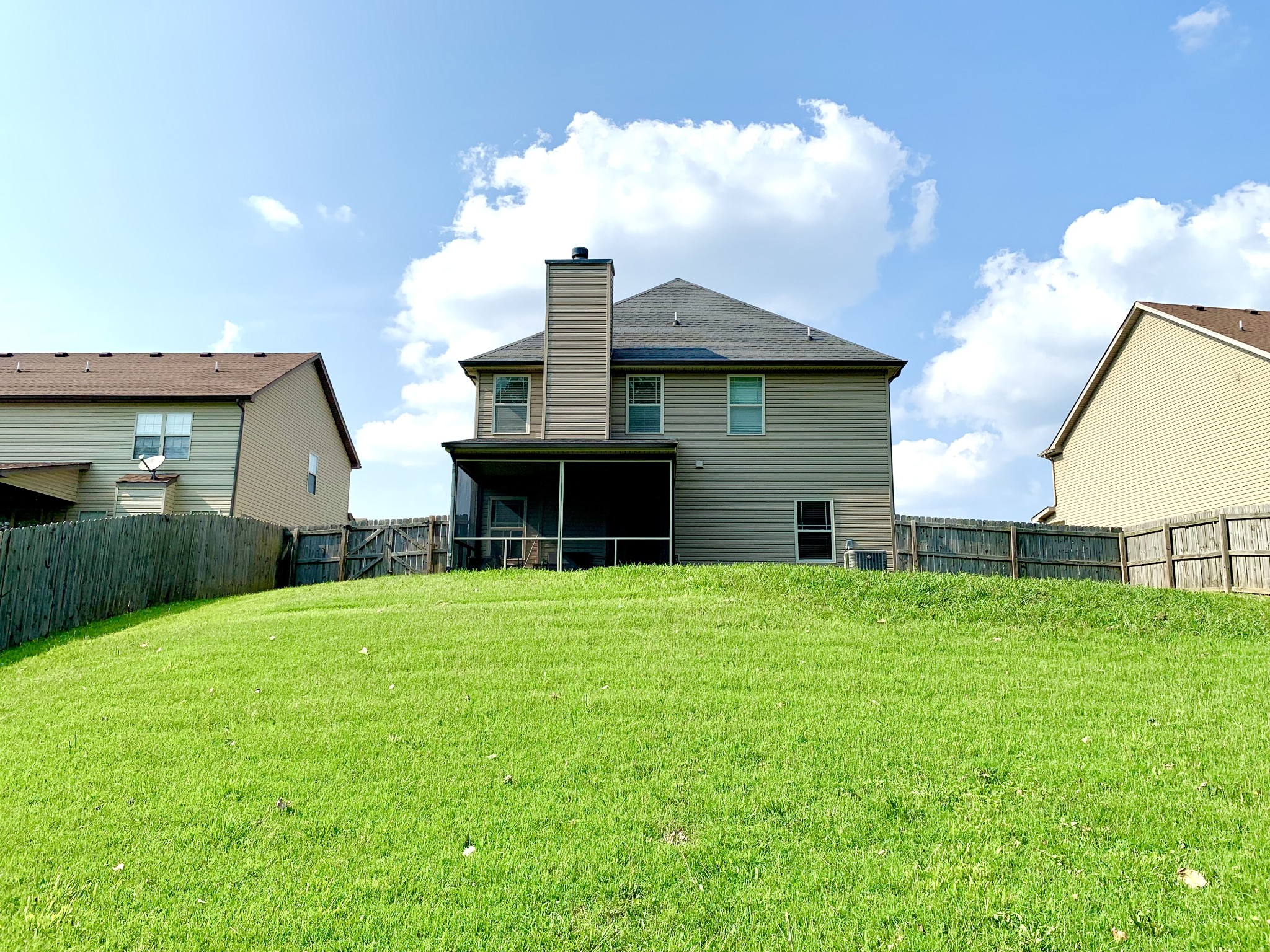 2925 Mcmanus Cir Property Photo 43