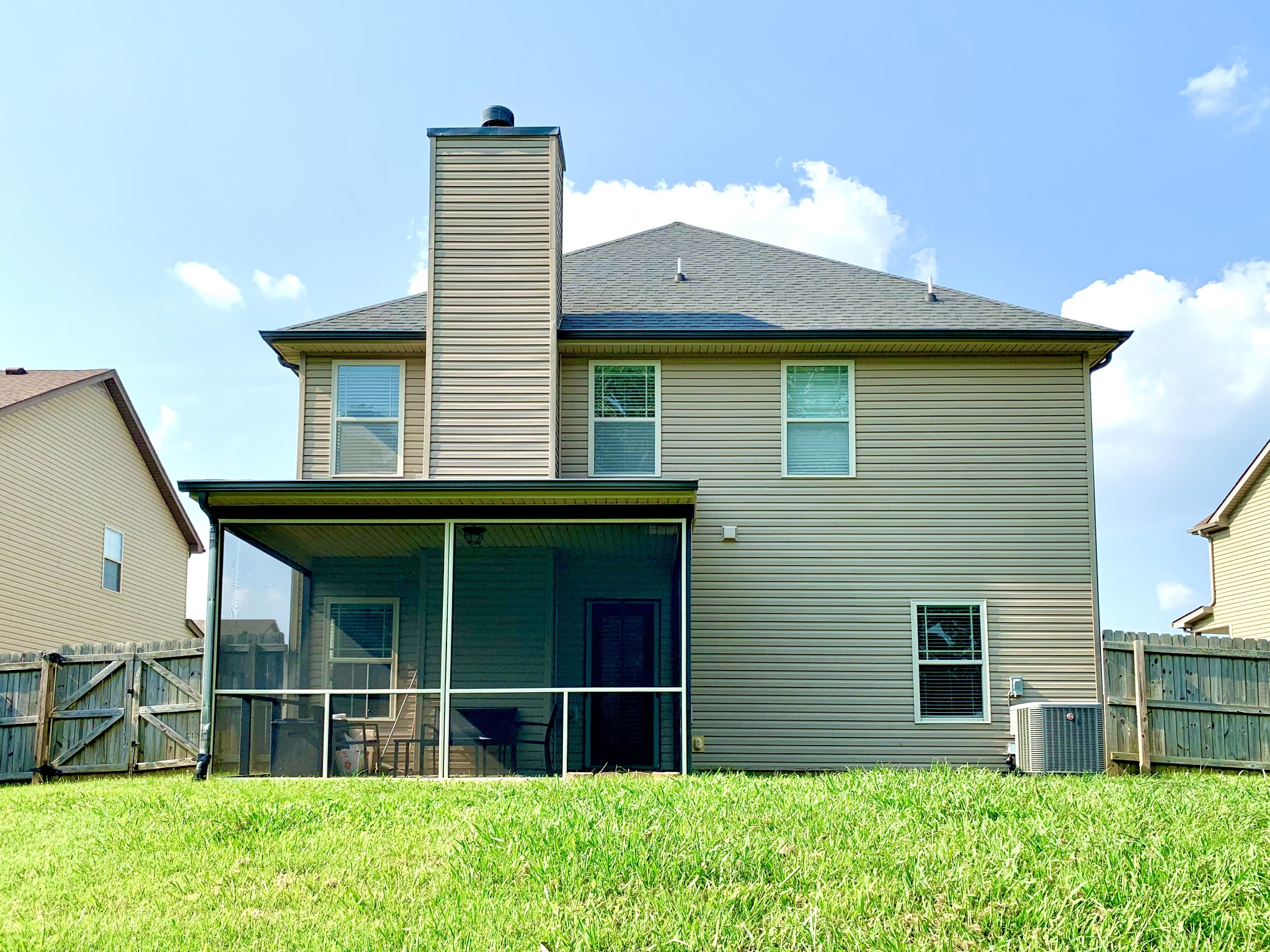 2925 Mcmanus Cir Property Photo 44