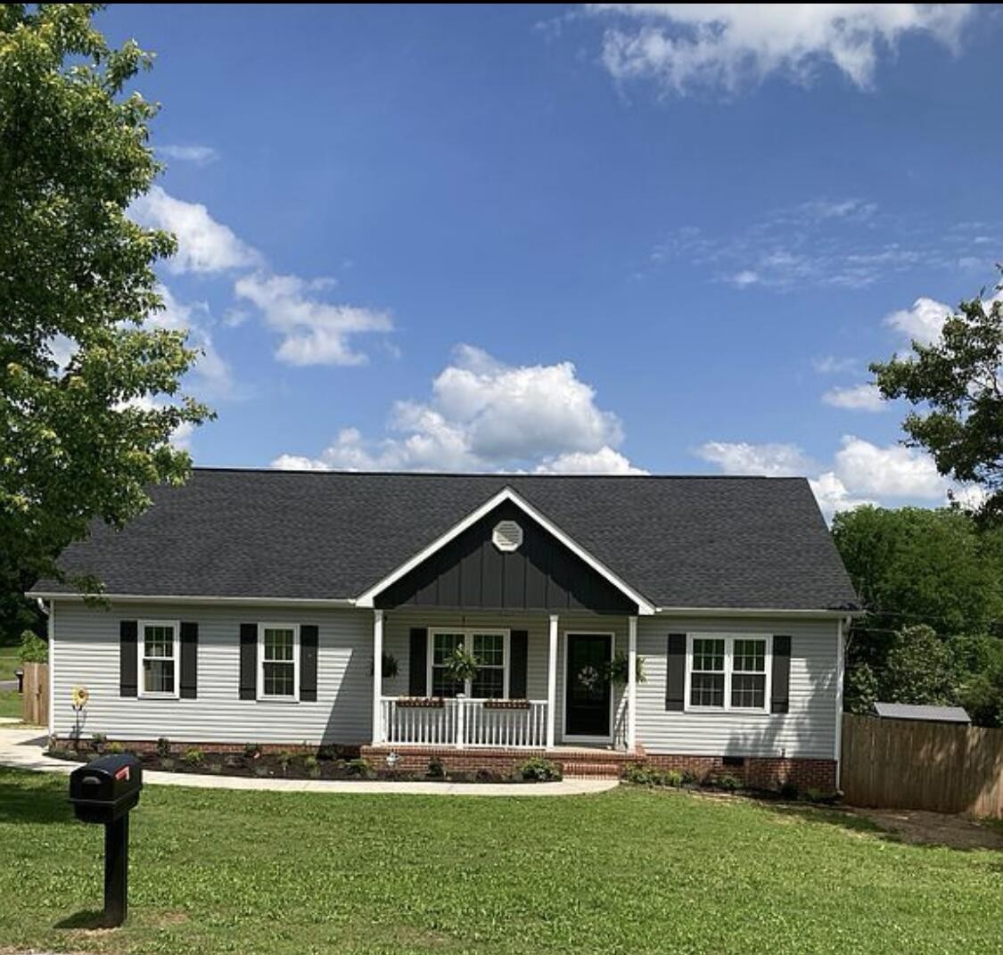 19 Laura Lane Property Photo 1