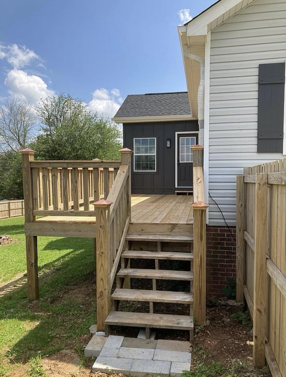 19 Laura Lane Property Photo 40