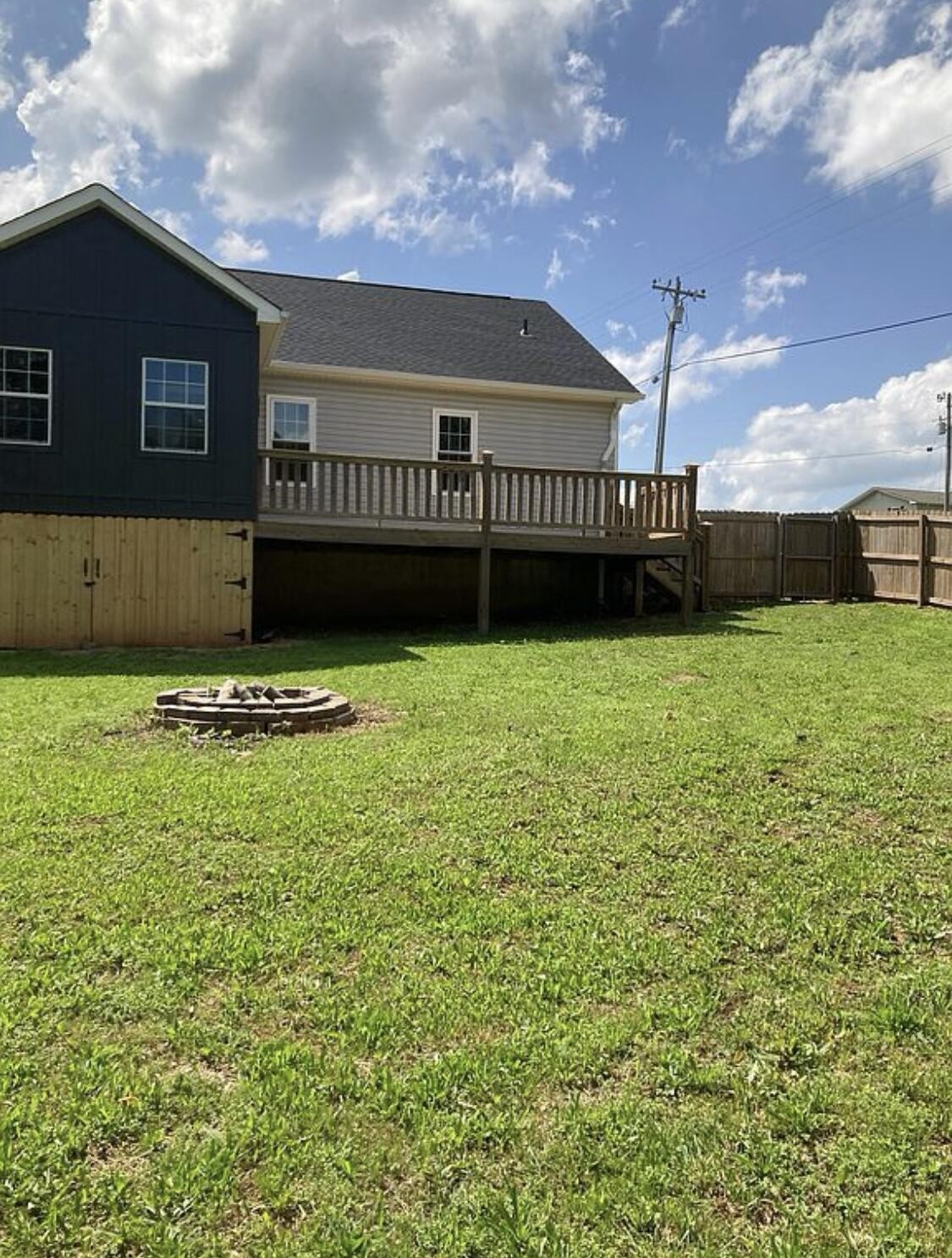 19 Laura Lane Property Photo 49
