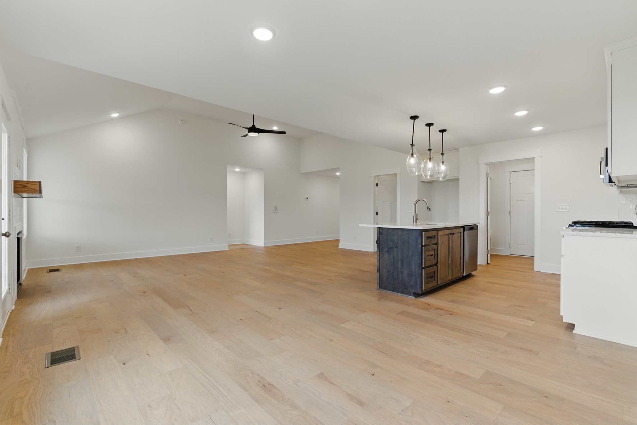 1565 Collins View Way Property Photo 23