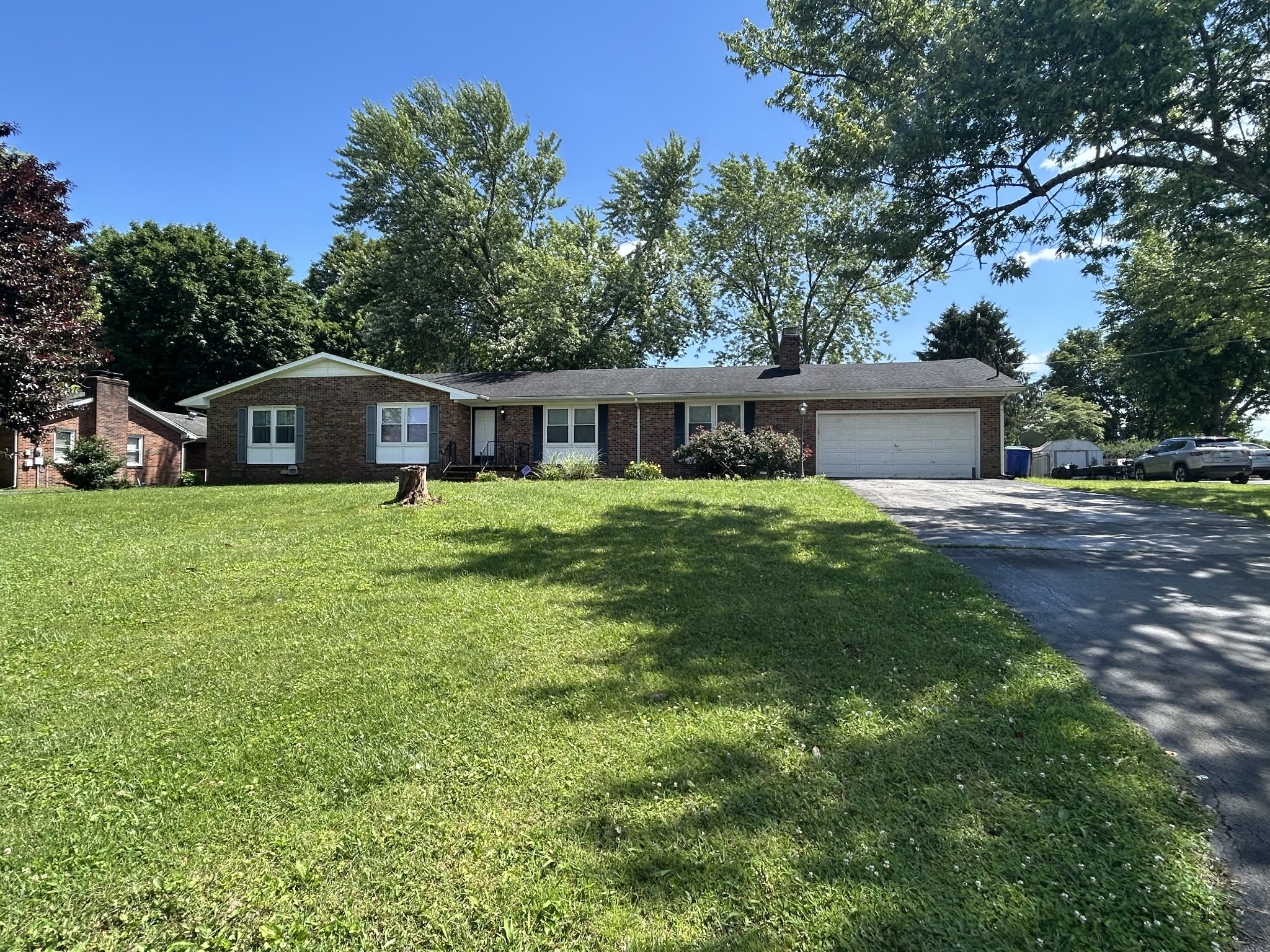 519 Meadowlawn Dr Property Photo 1