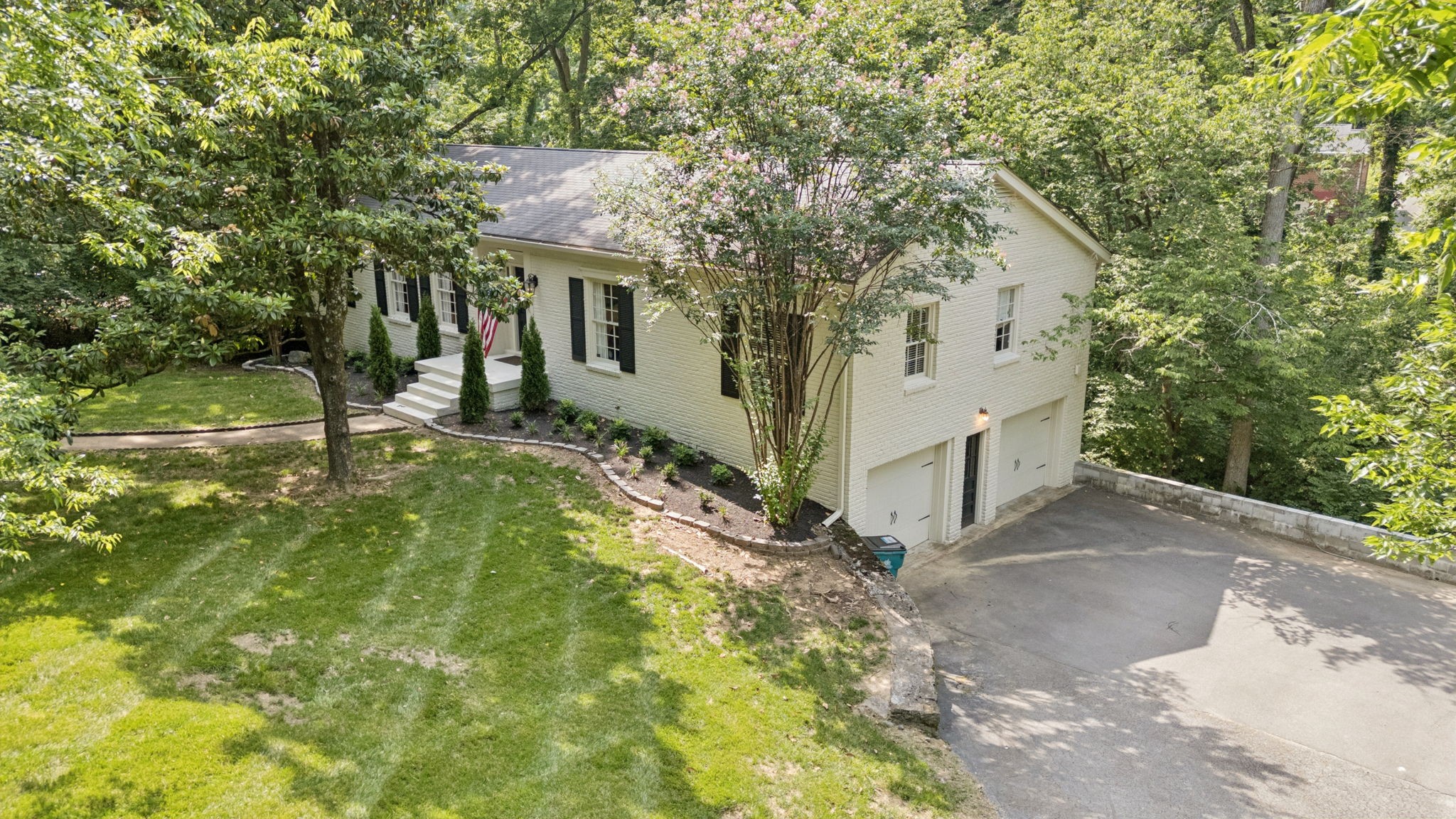 5808 Vine Ridge Dr Property Photo 3