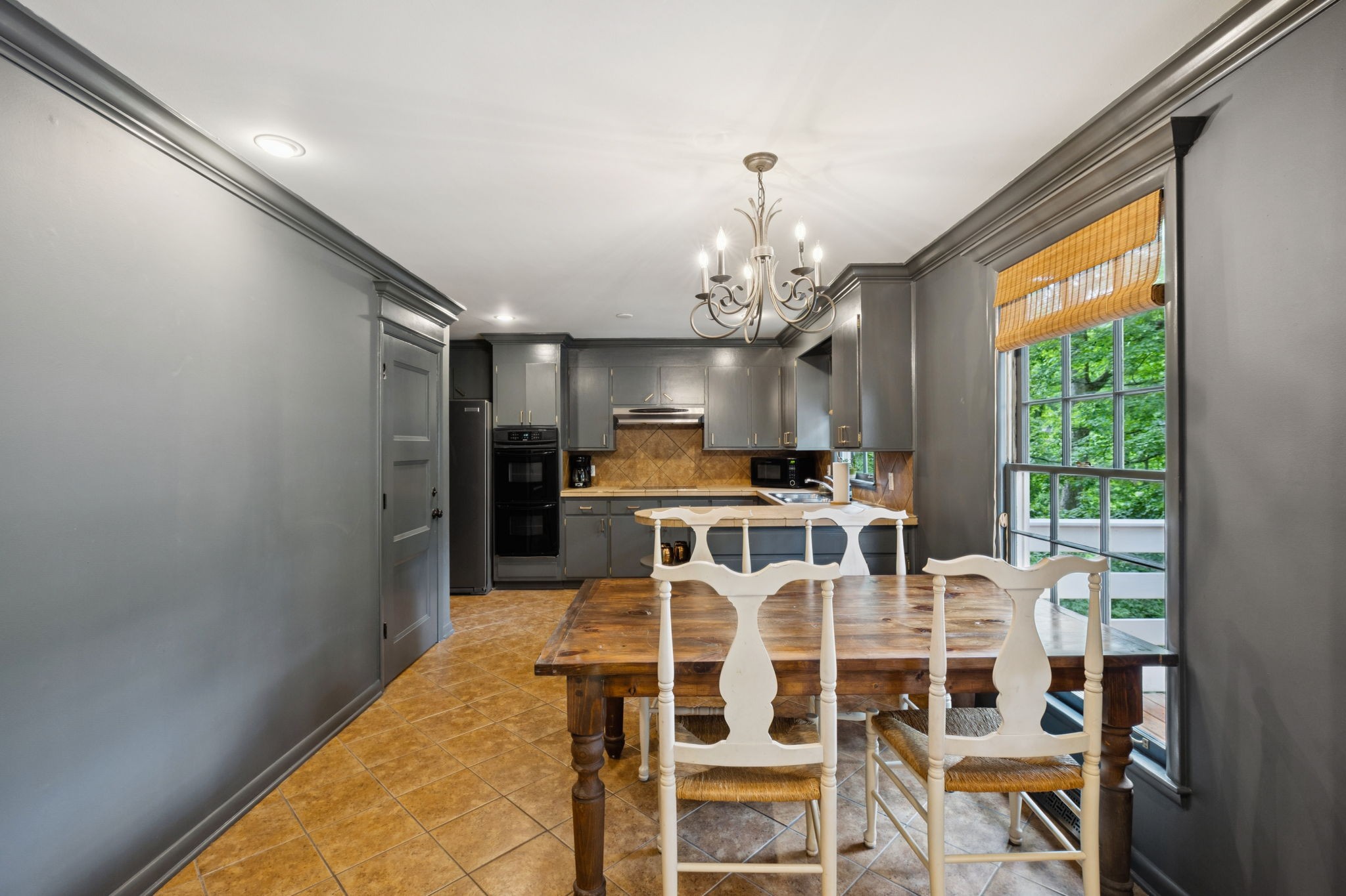 5808 Vine Ridge Dr Property Photo 8