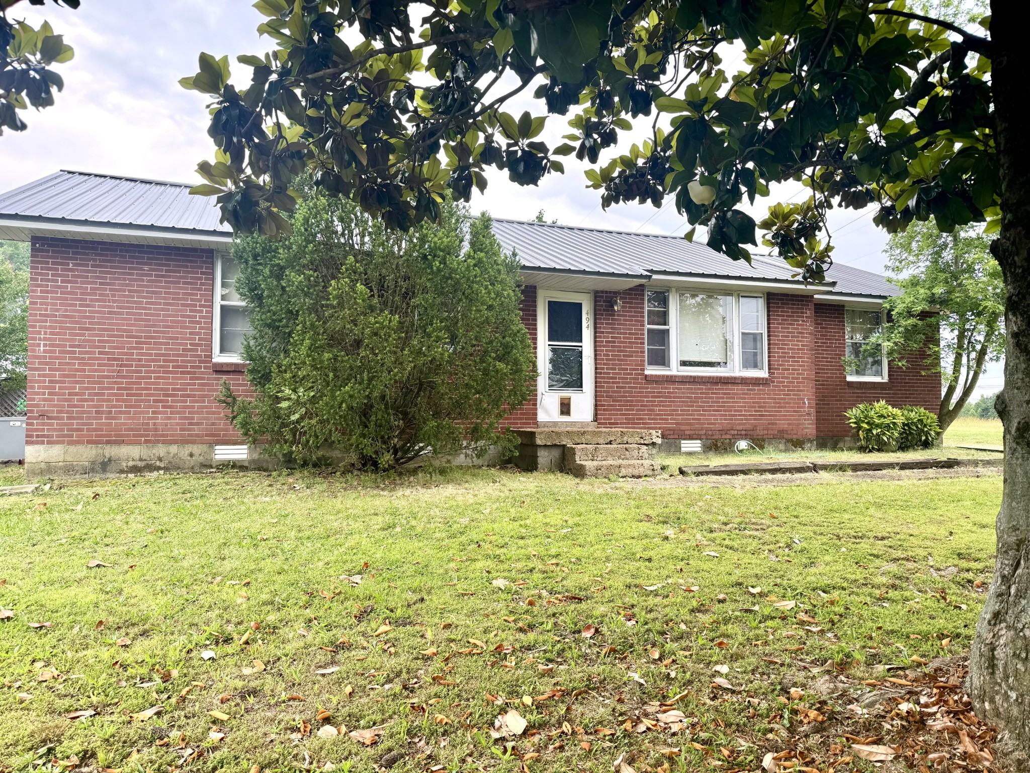 494 Carman Ave Property Photo 1