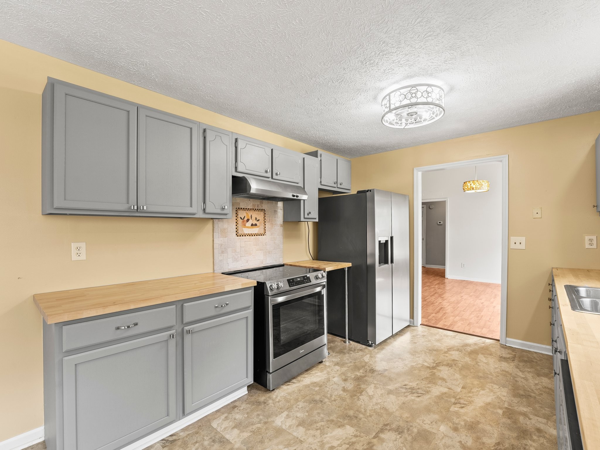 1611 Lincoln St, W Property Photo 27