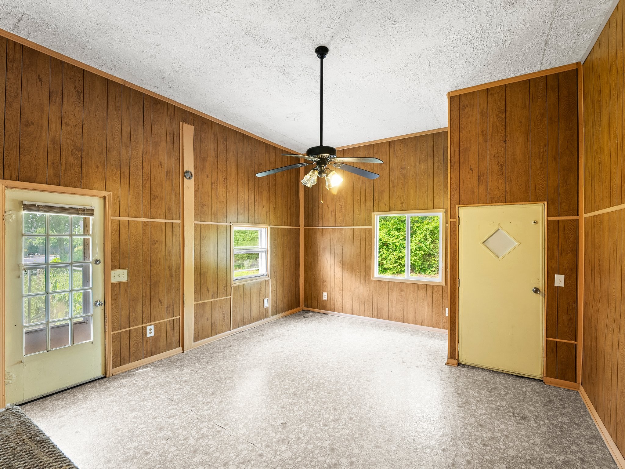 1611 Lincoln St, W Property Photo 30