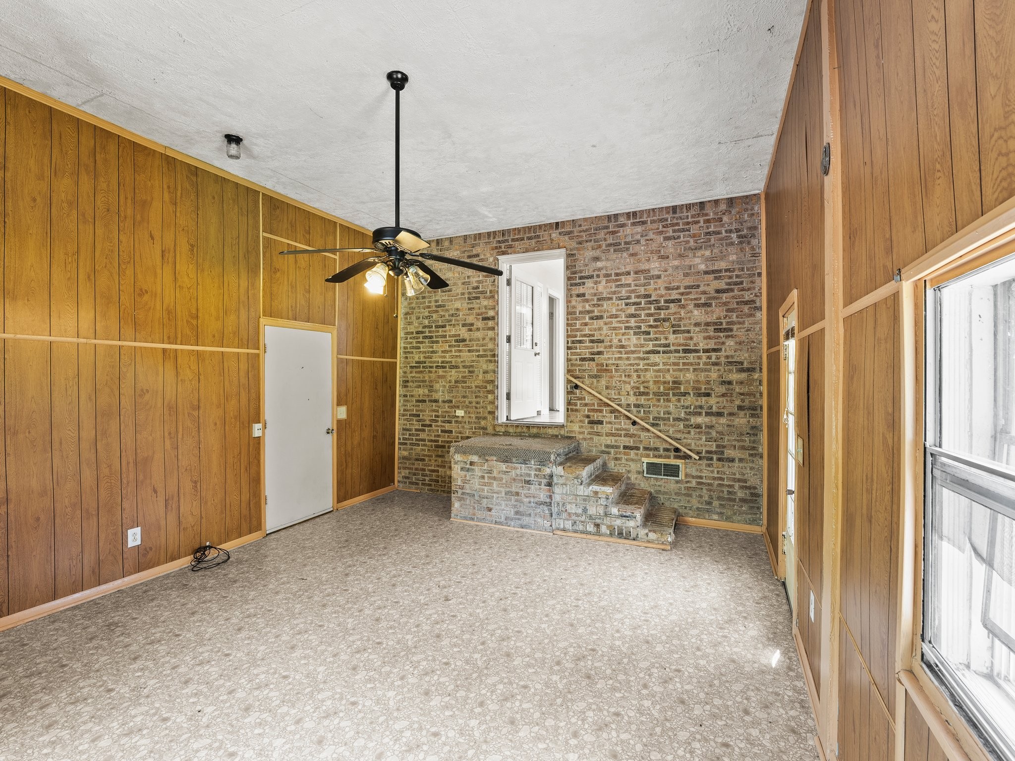 1611 Lincoln St, W Property Photo 31