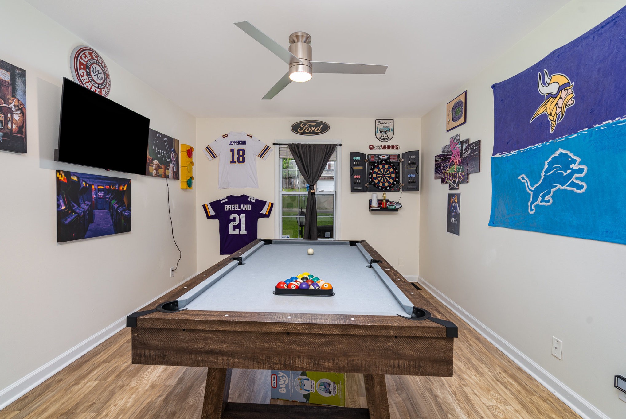 1077 Gunpoint Dr Property Photo 11