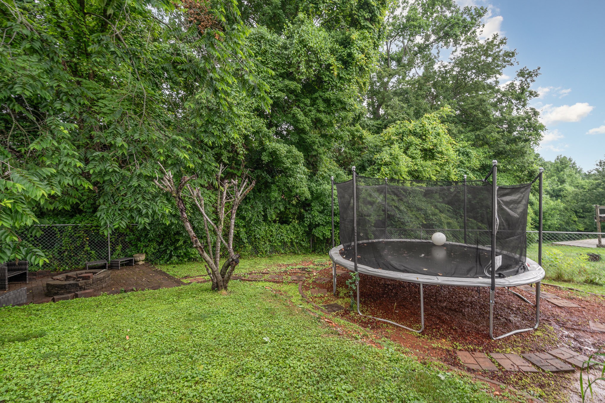 1077 Gunpoint Dr Property Photo 30