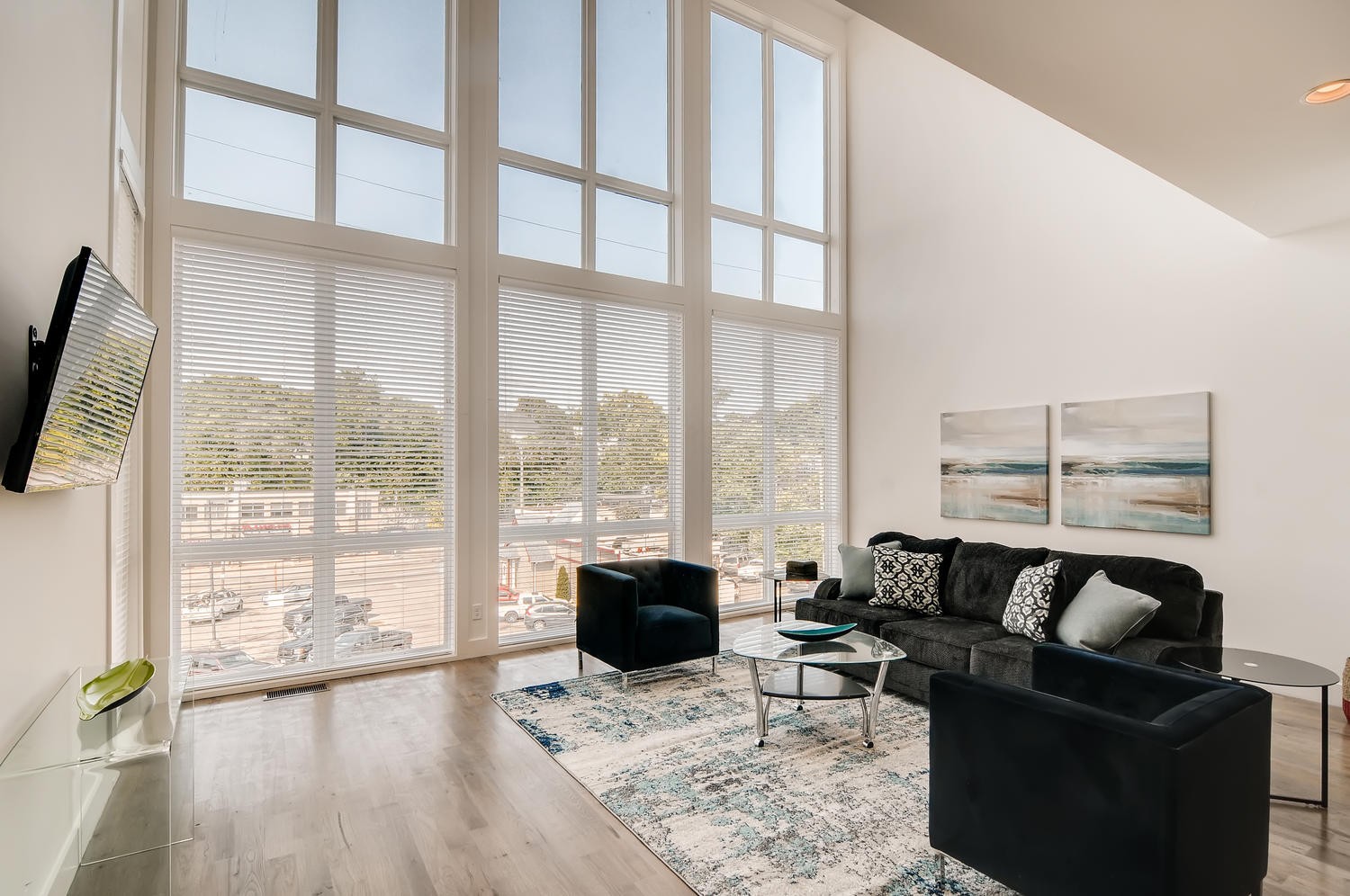 2725 Westwood Dr Property Photo 8