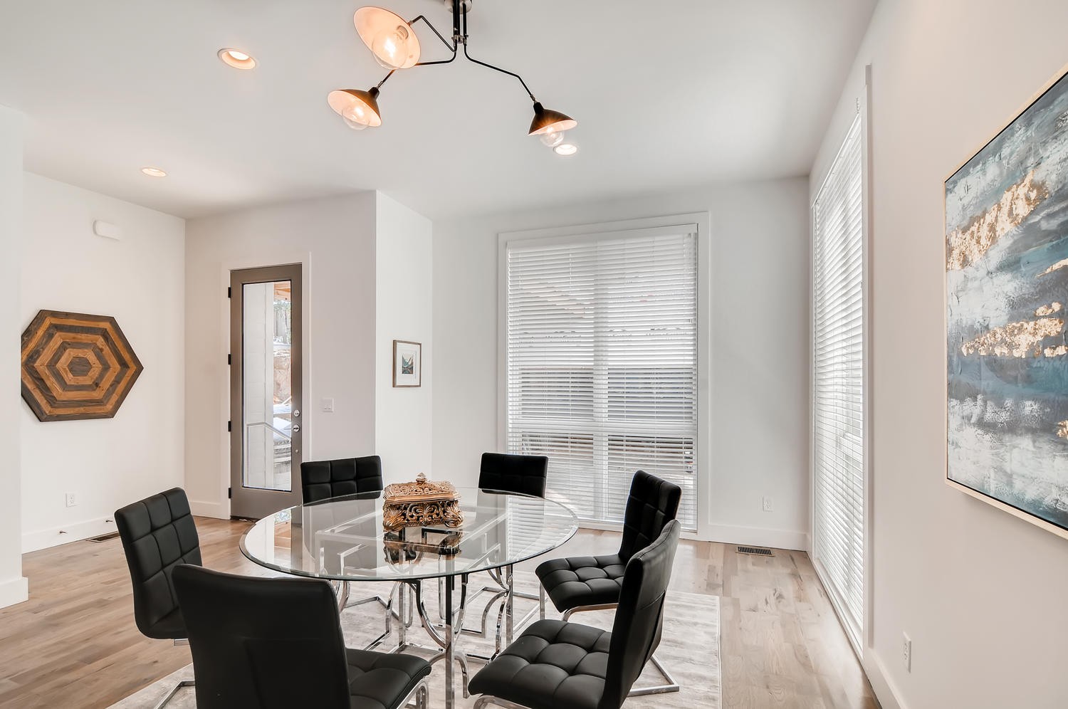 2725 Westwood Dr Property Photo 11