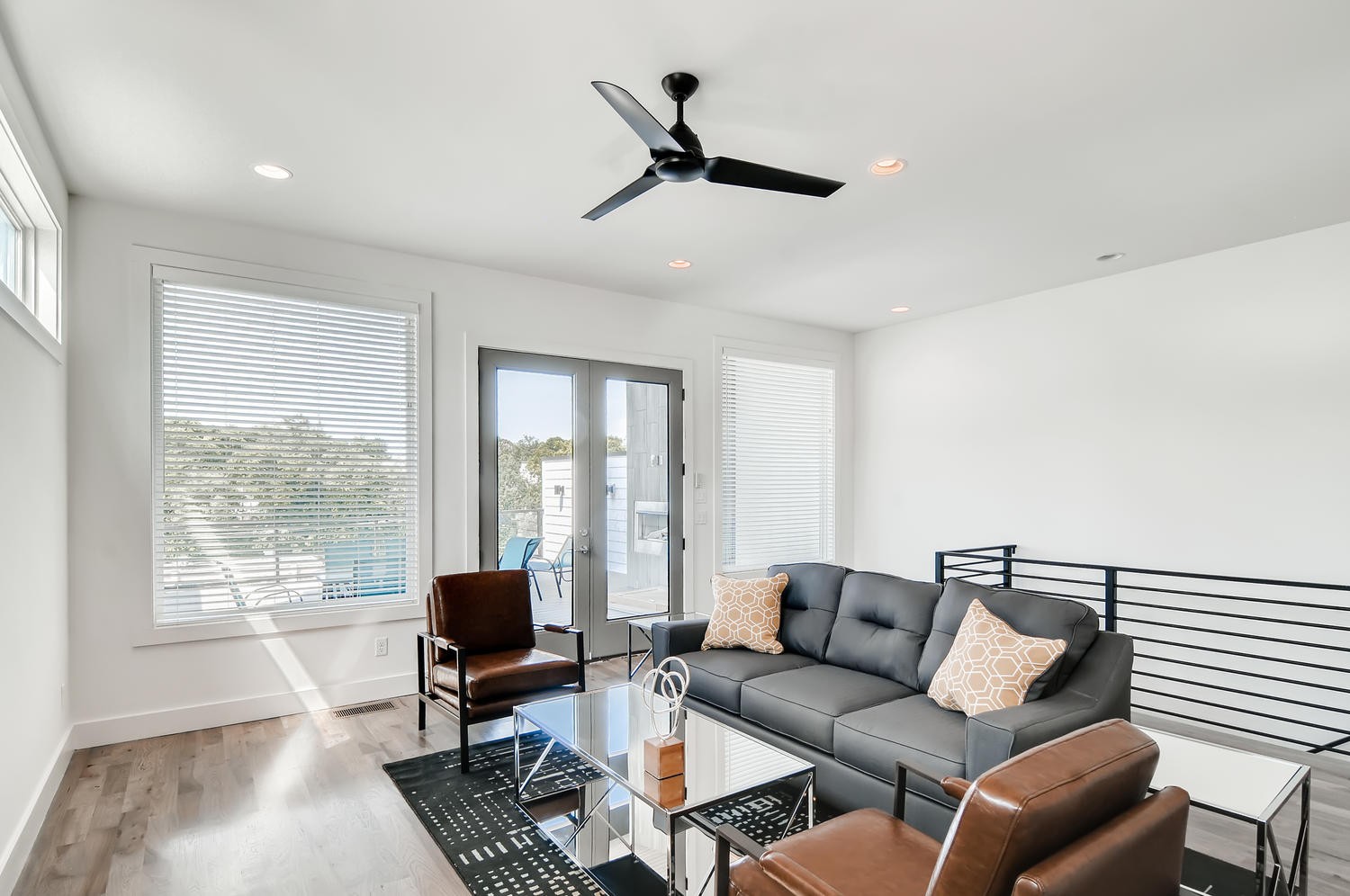 2725 Westwood Dr Property Photo 23