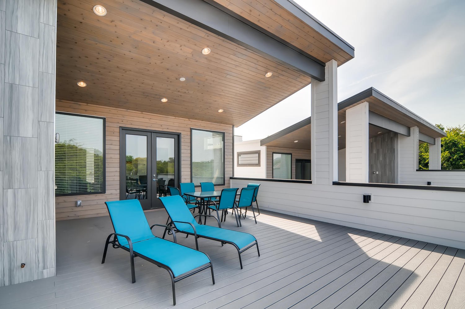 2725 Westwood Dr Property Photo 26